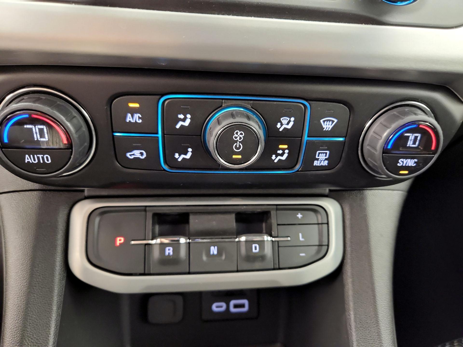 Thumbnail: 2023 GMC Acadia - 16