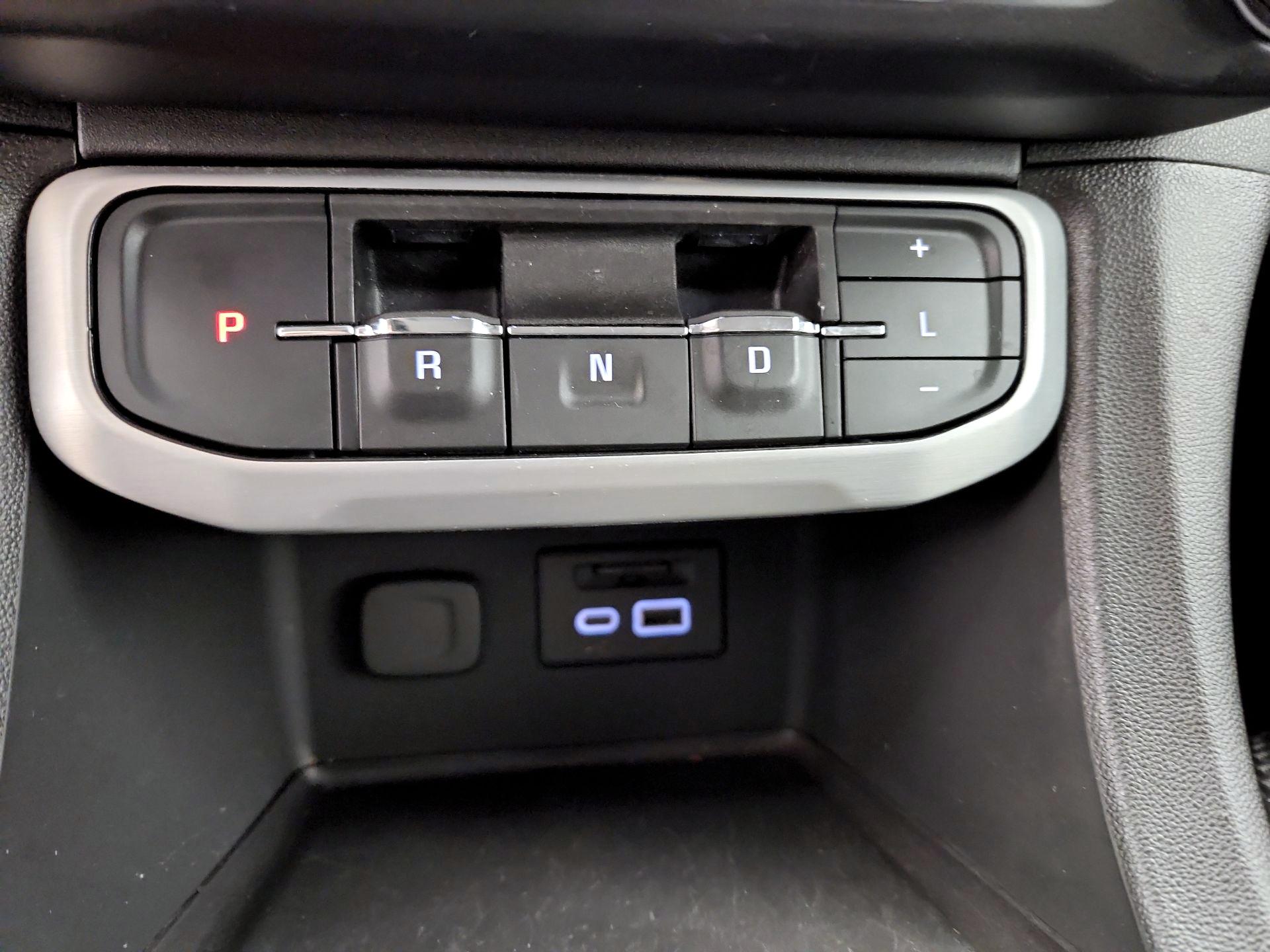 Thumbnail: 2023 GMC Acadia - 17