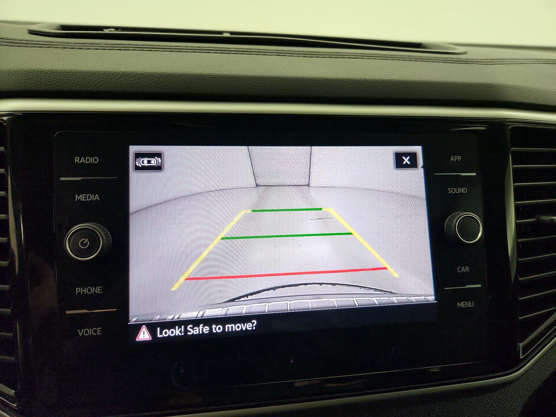 Thumbnail: 2023 Volkswagen Atlas - 14