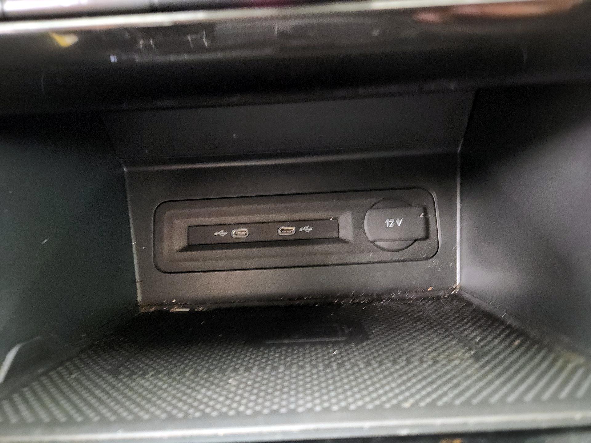 Thumbnail: 2023 Volkswagen Atlas - 18