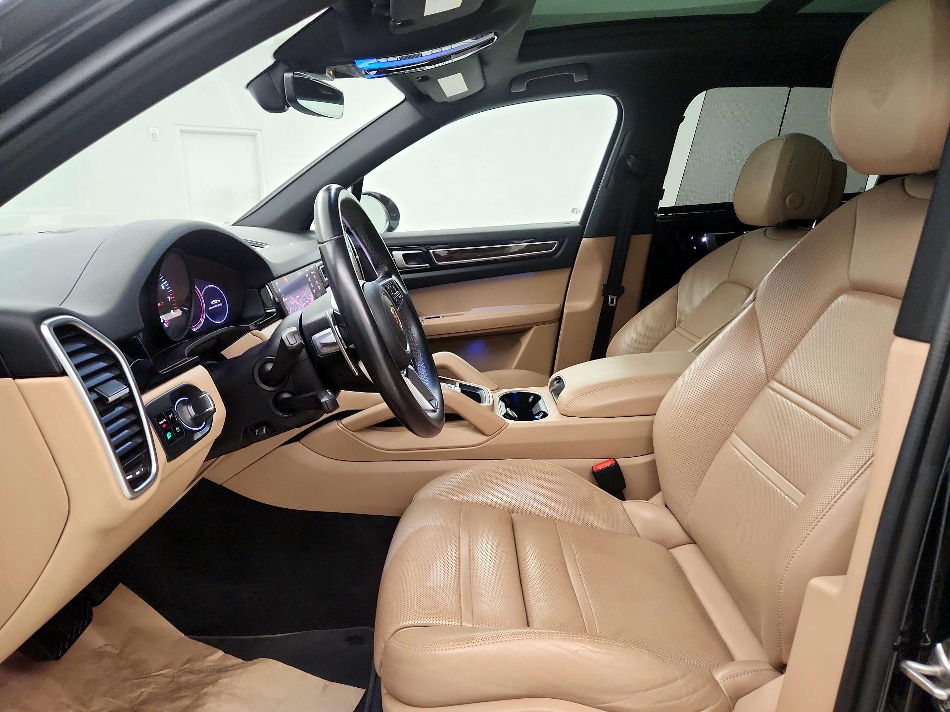 Thumbnail: 2021 Porsche Cayenne - 11