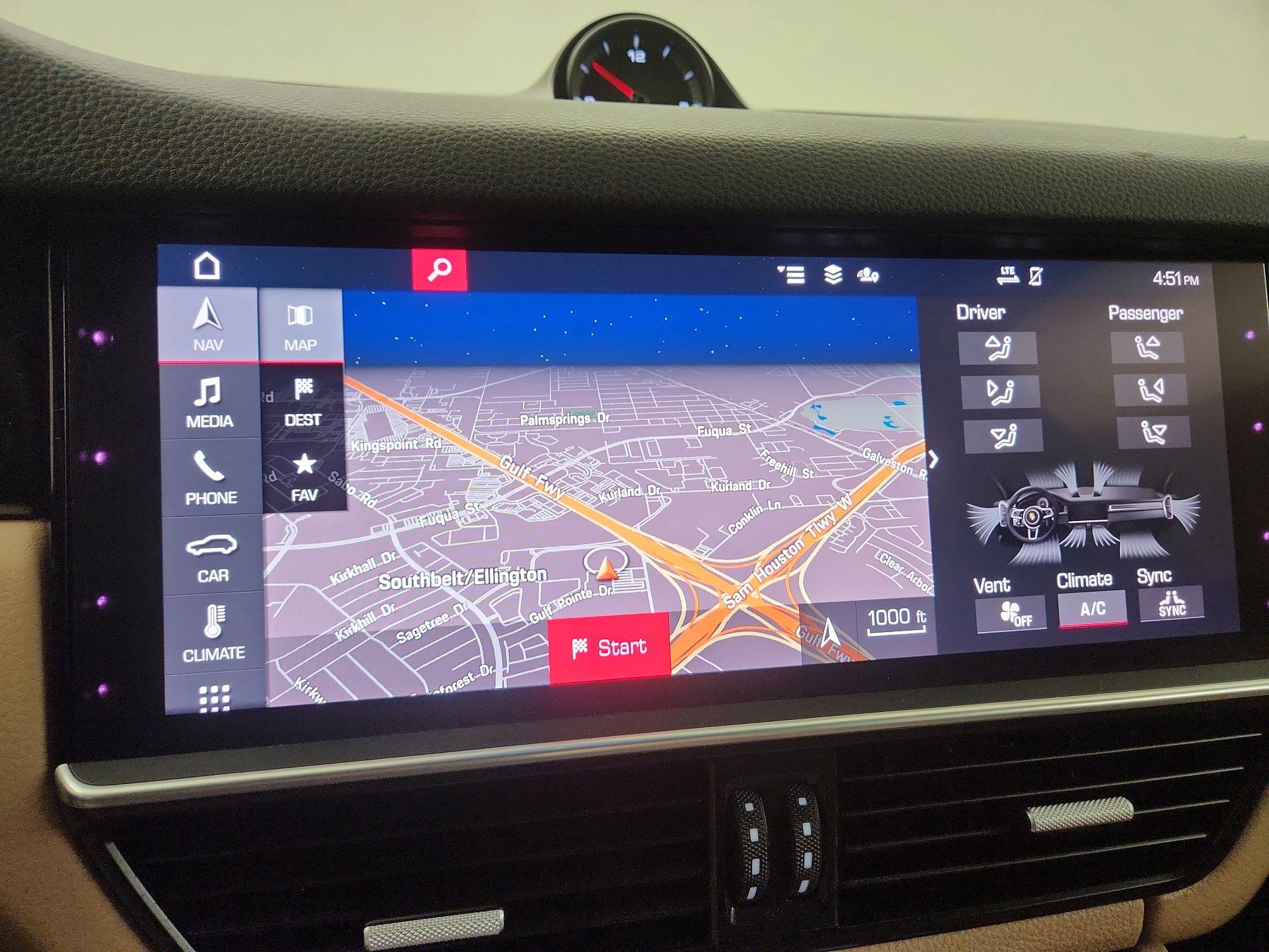 Thumbnail: 2021 Porsche Cayenne - 14