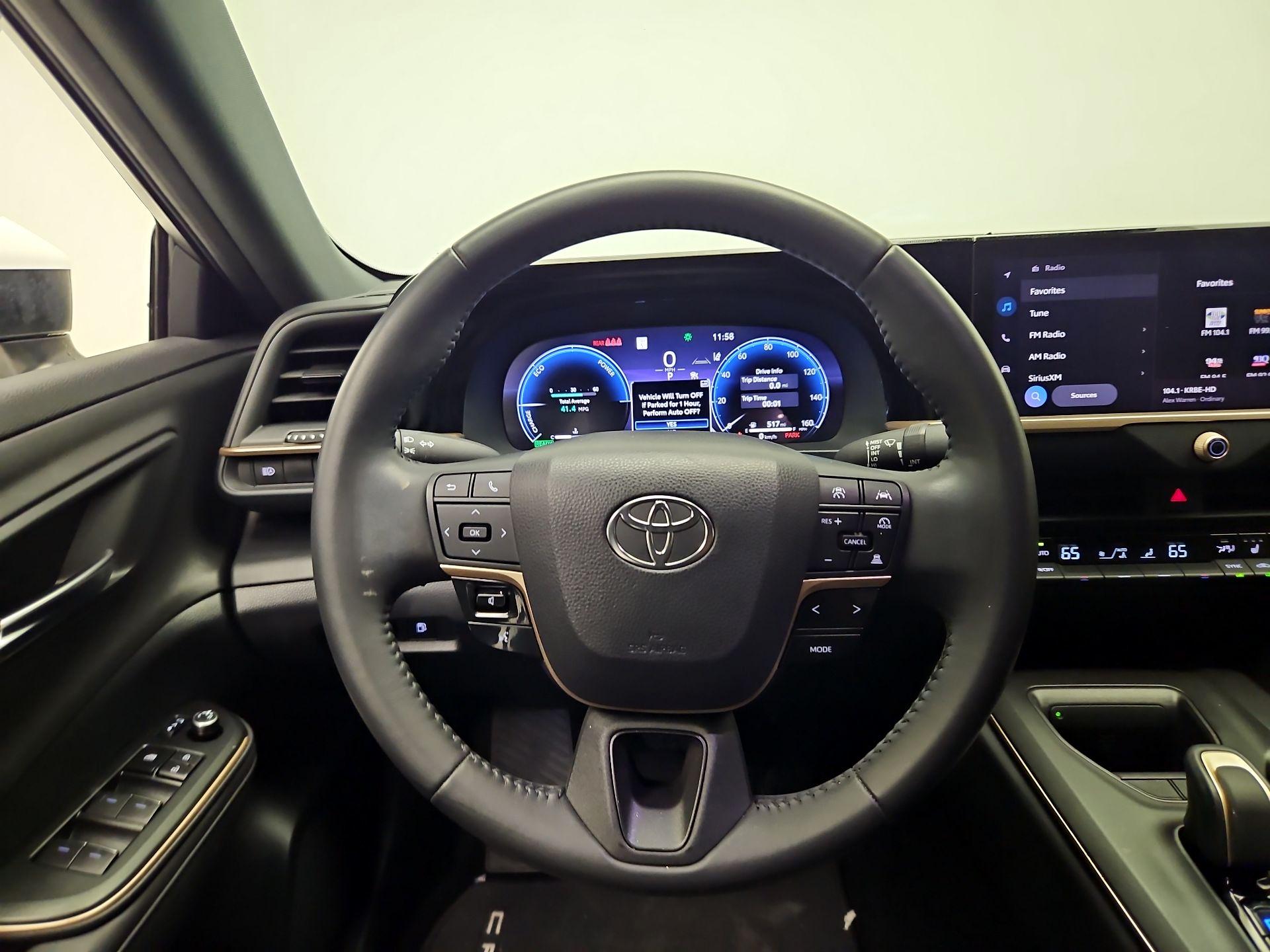 Thumbnail: 2023 Toyota Crown - 10