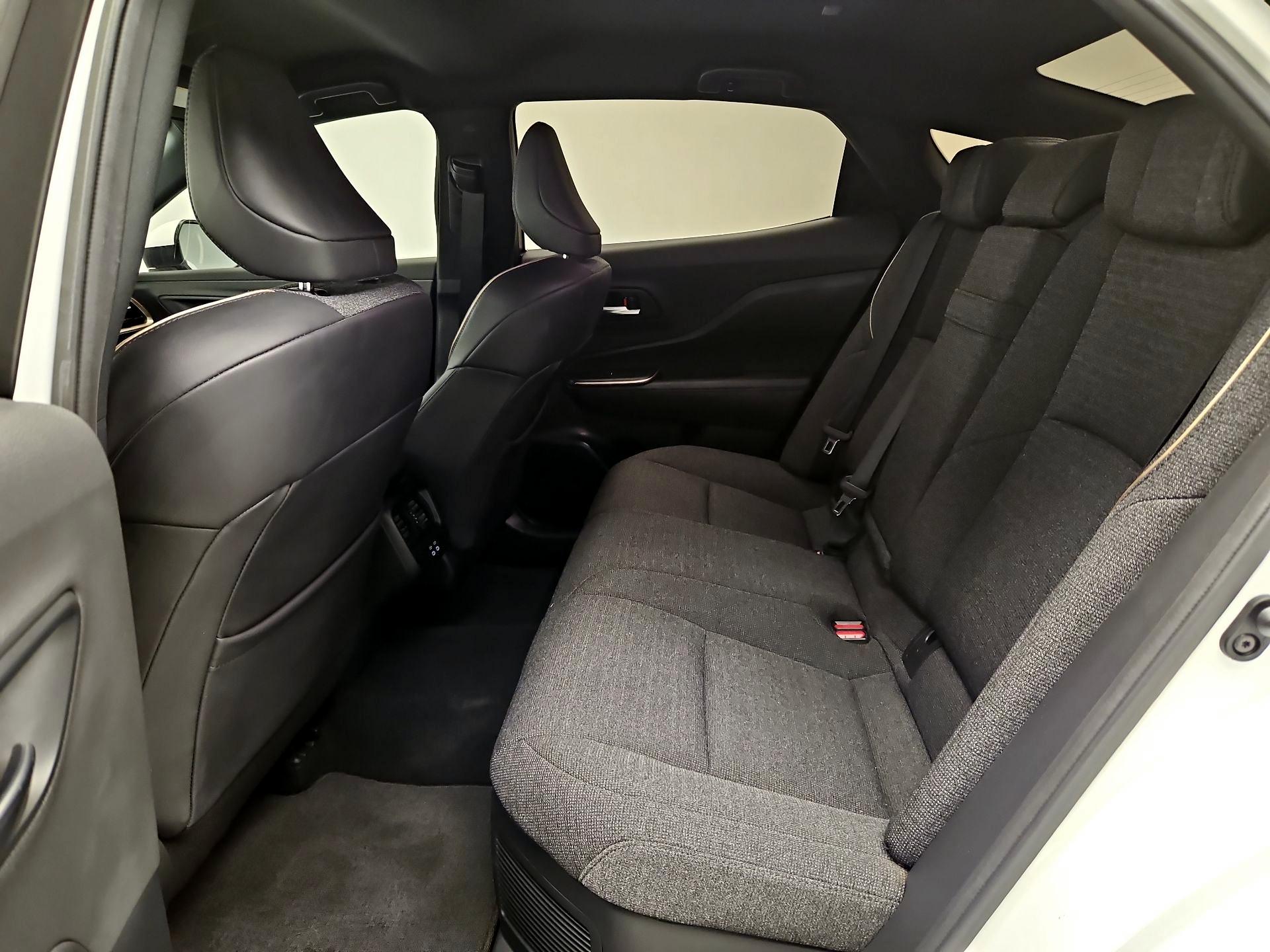 Thumbnail: 2023 Toyota Crown - 18