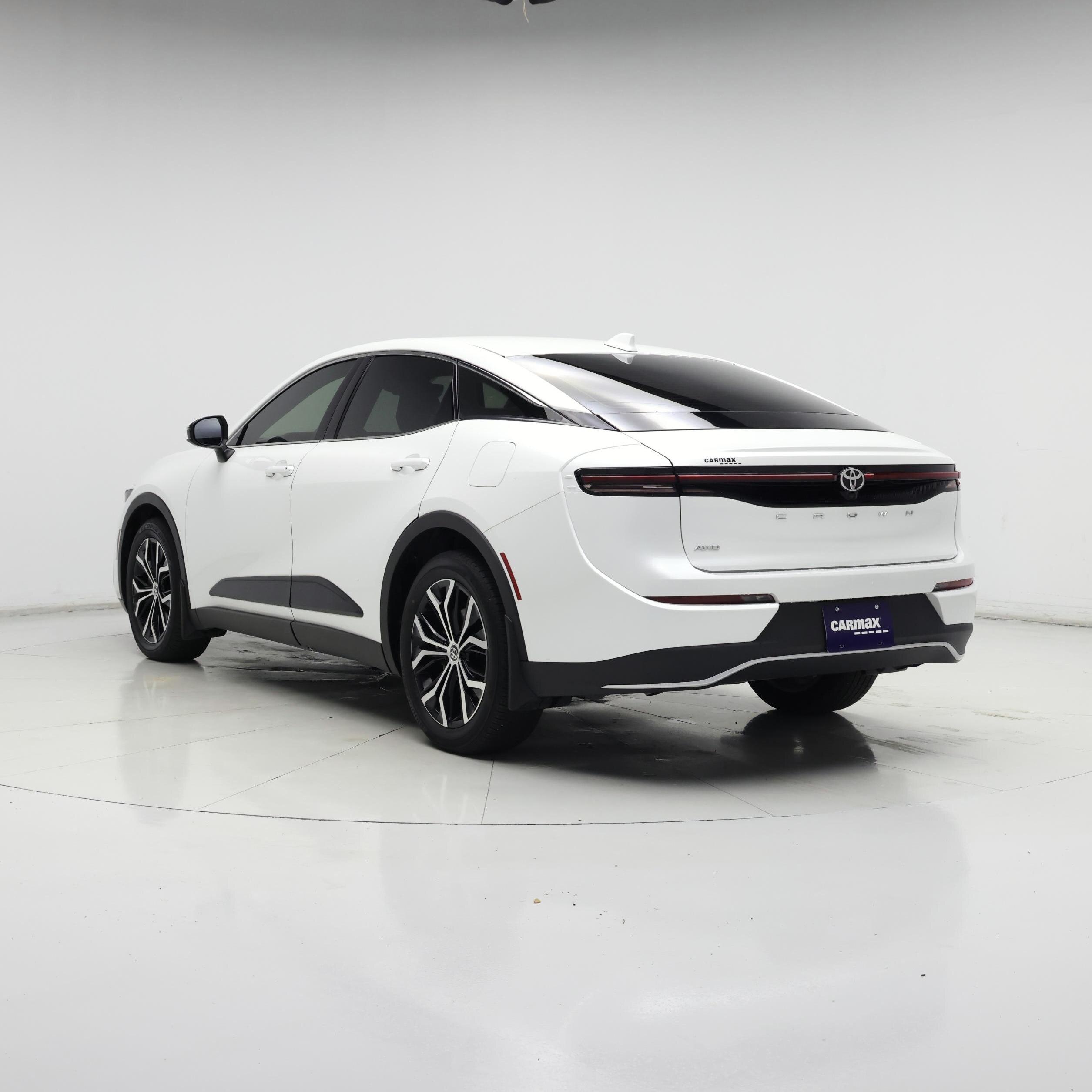 Thumbnail: 2023 Toyota Crown - 2