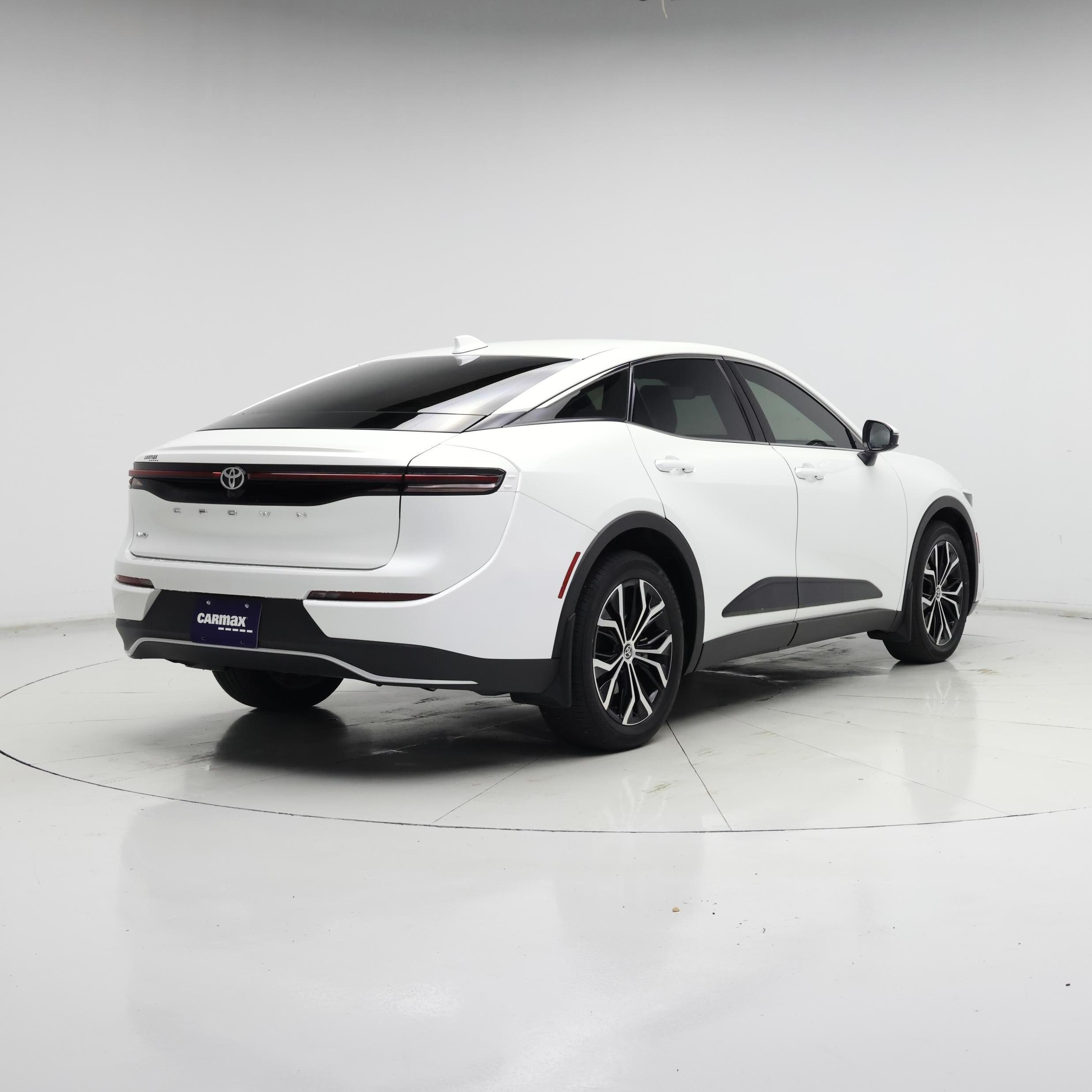 Thumbnail: 2023 Toyota Crown - 8