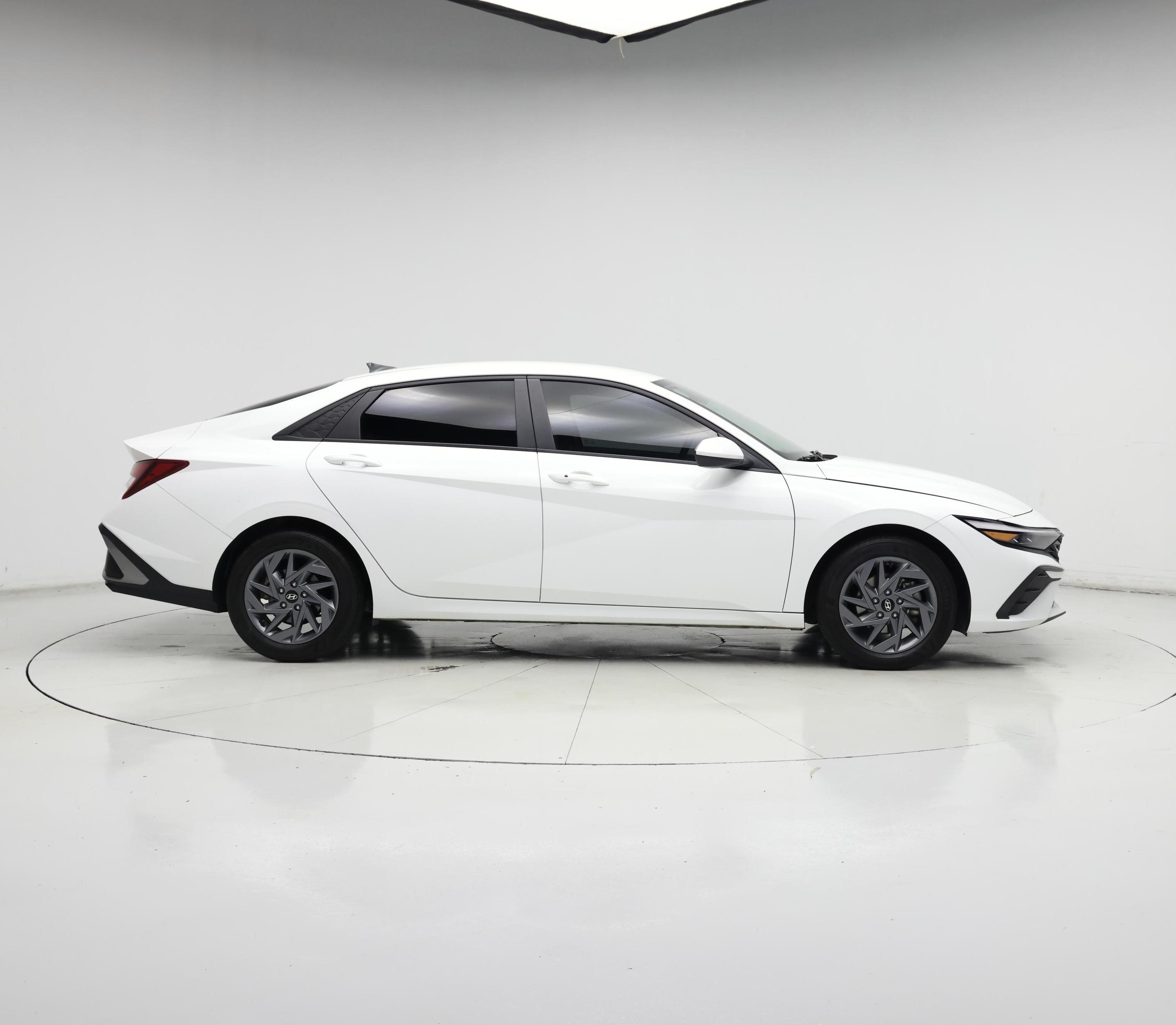 Thumbnail: 2024 Hyundai Elantra - 7