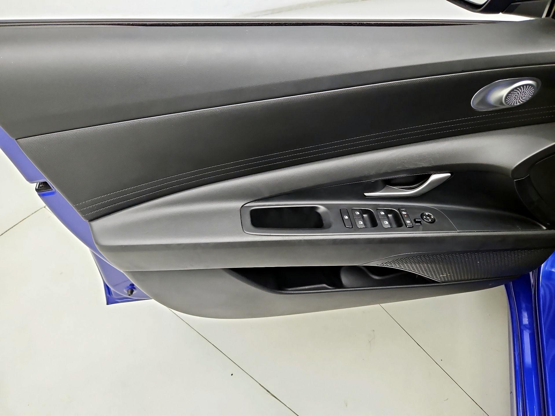Thumbnail: 2024 Hyundai Elantra - 12