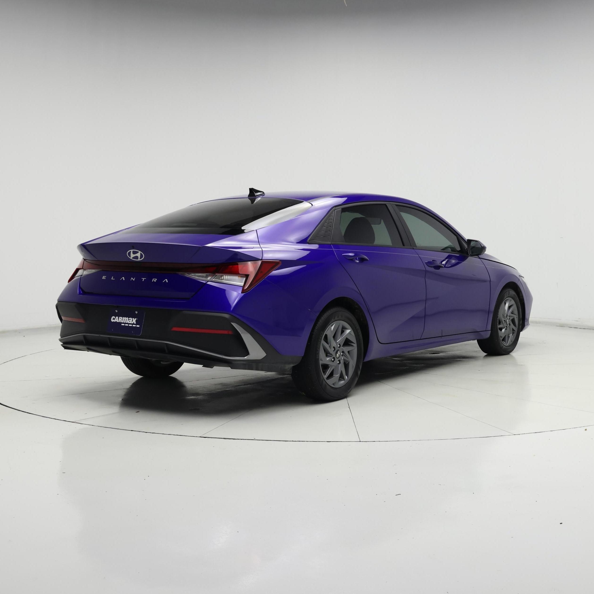 Thumbnail: 2024 Hyundai Elantra - 8