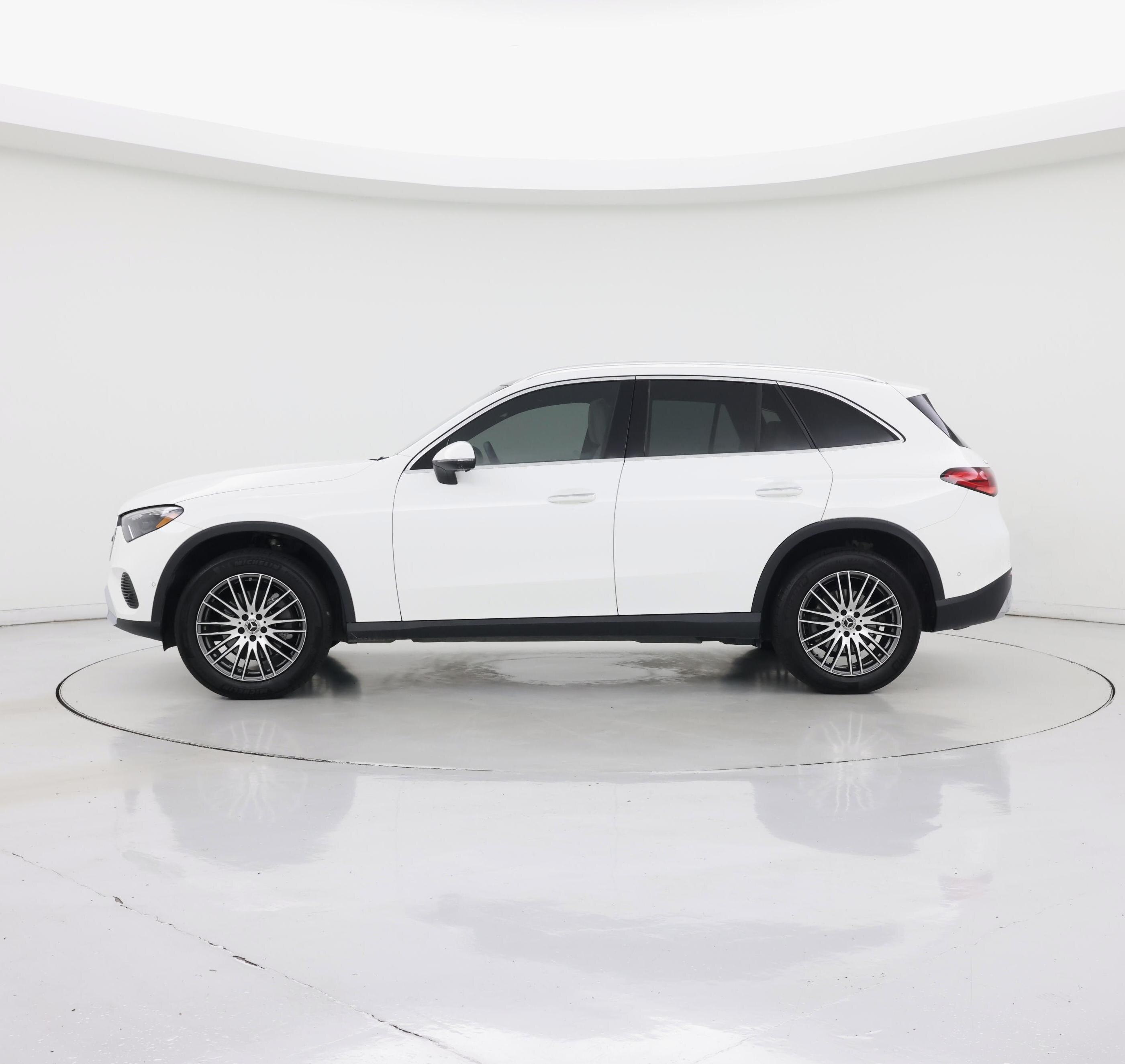 Thumbnail: 2024 Mercedes-Benz GLC - 3