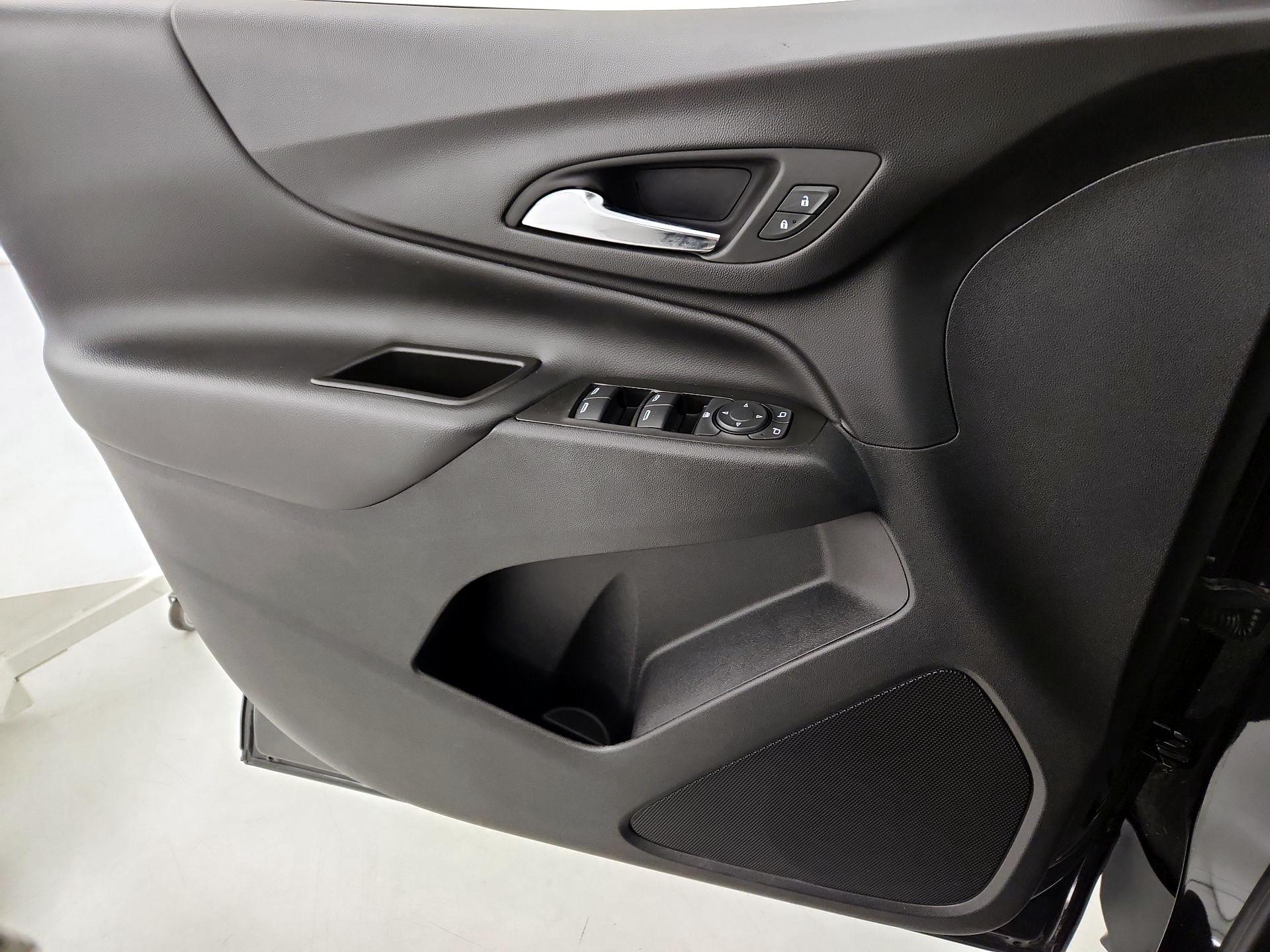 Thumbnail: 2022 Chevrolet Equinox - 12