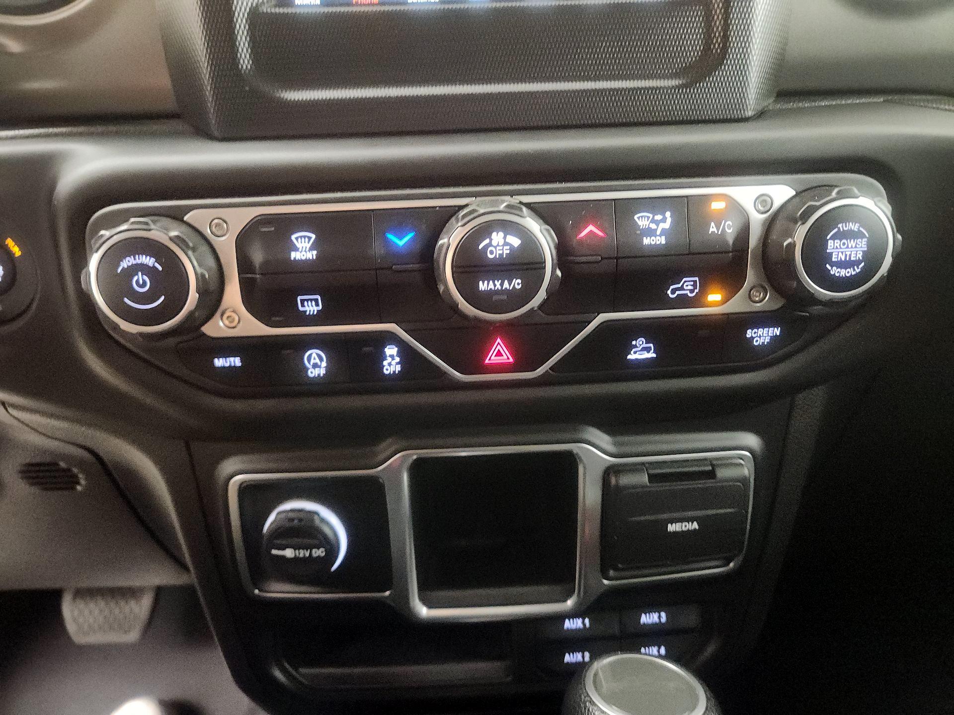 Thumbnail: 2023 Jeep Gladiator - 14