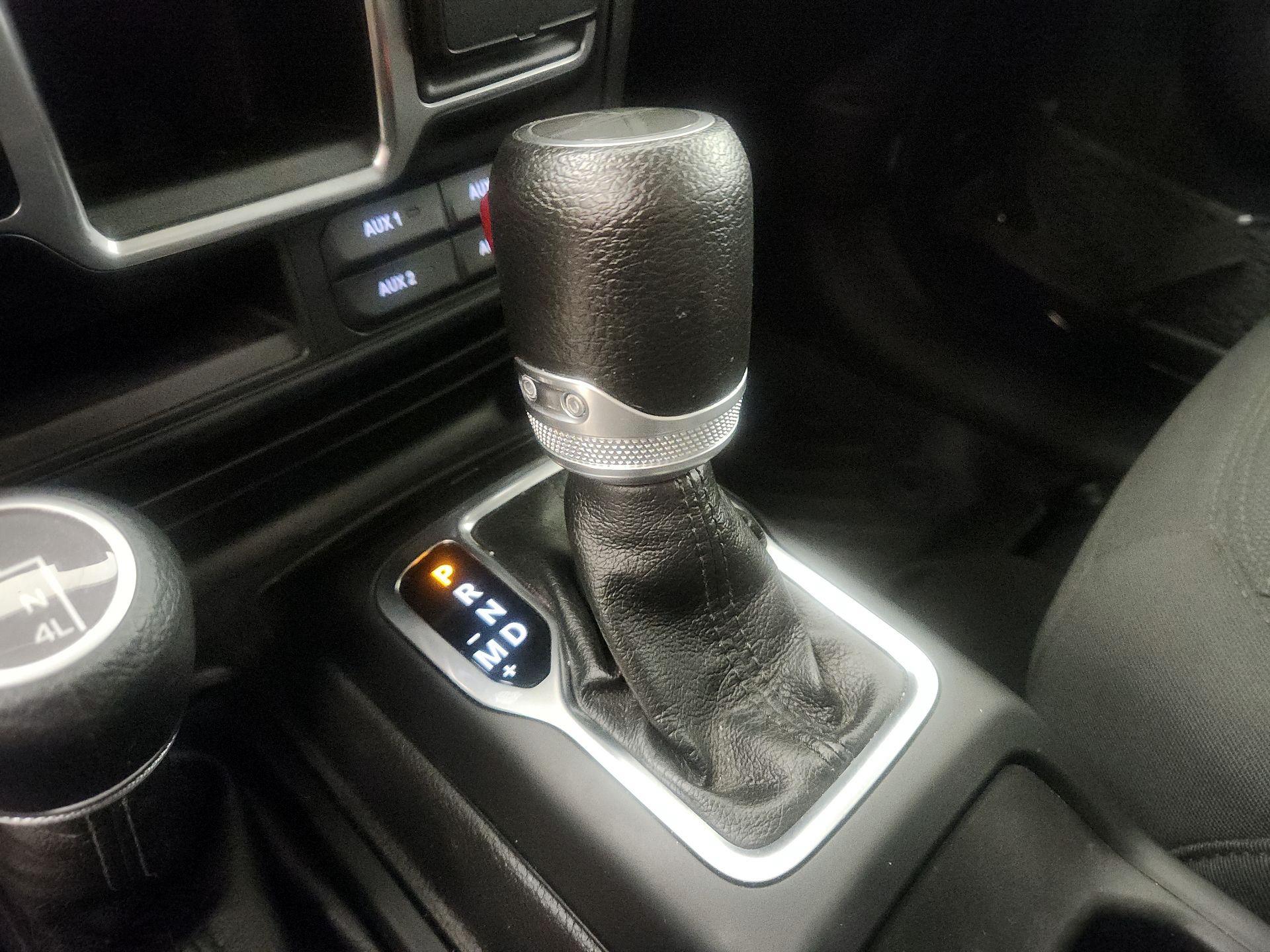 Thumbnail: 2023 Jeep Gladiator - 15