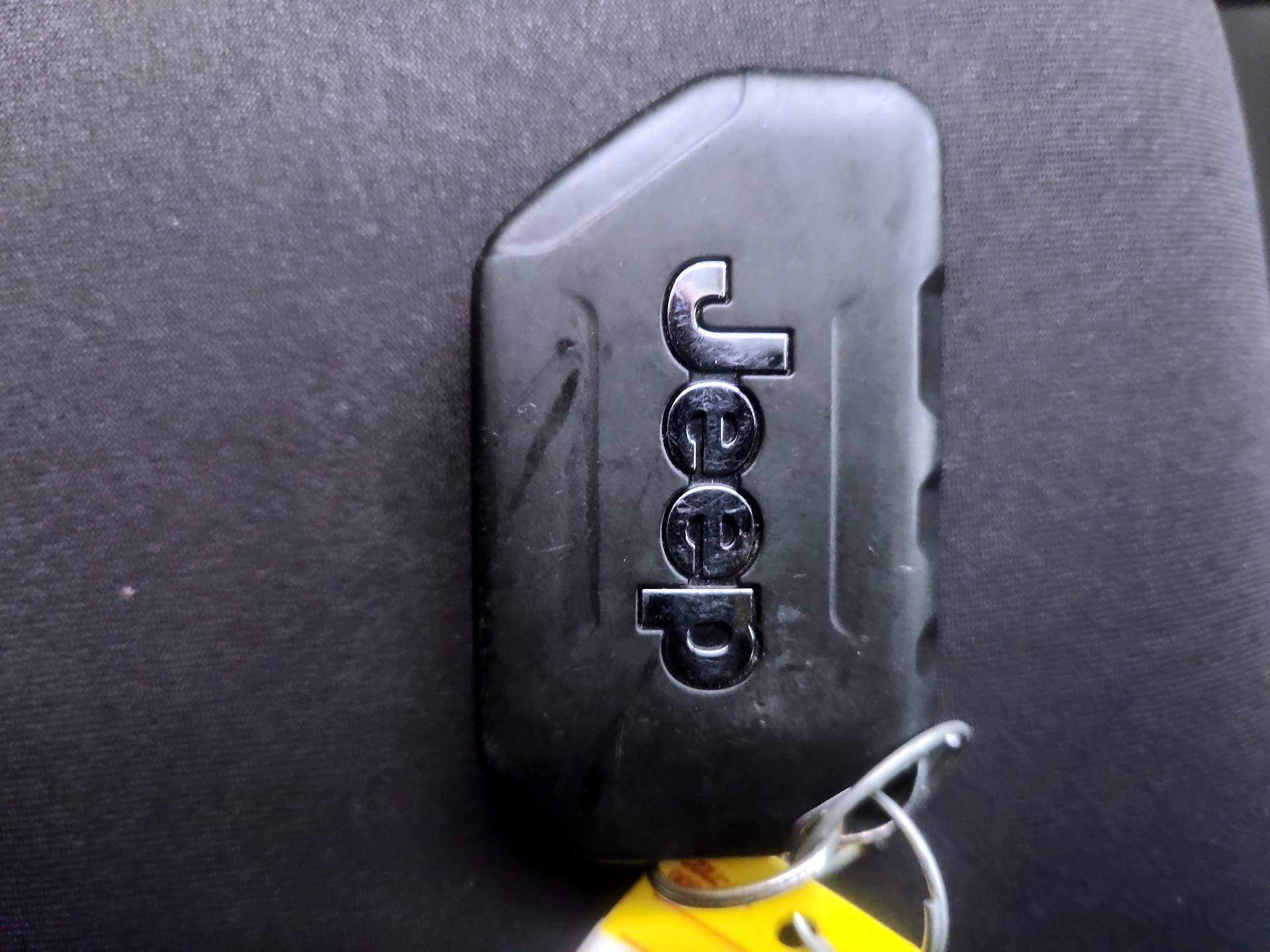 Thumbnail: 2023 Jeep Gladiator - 18