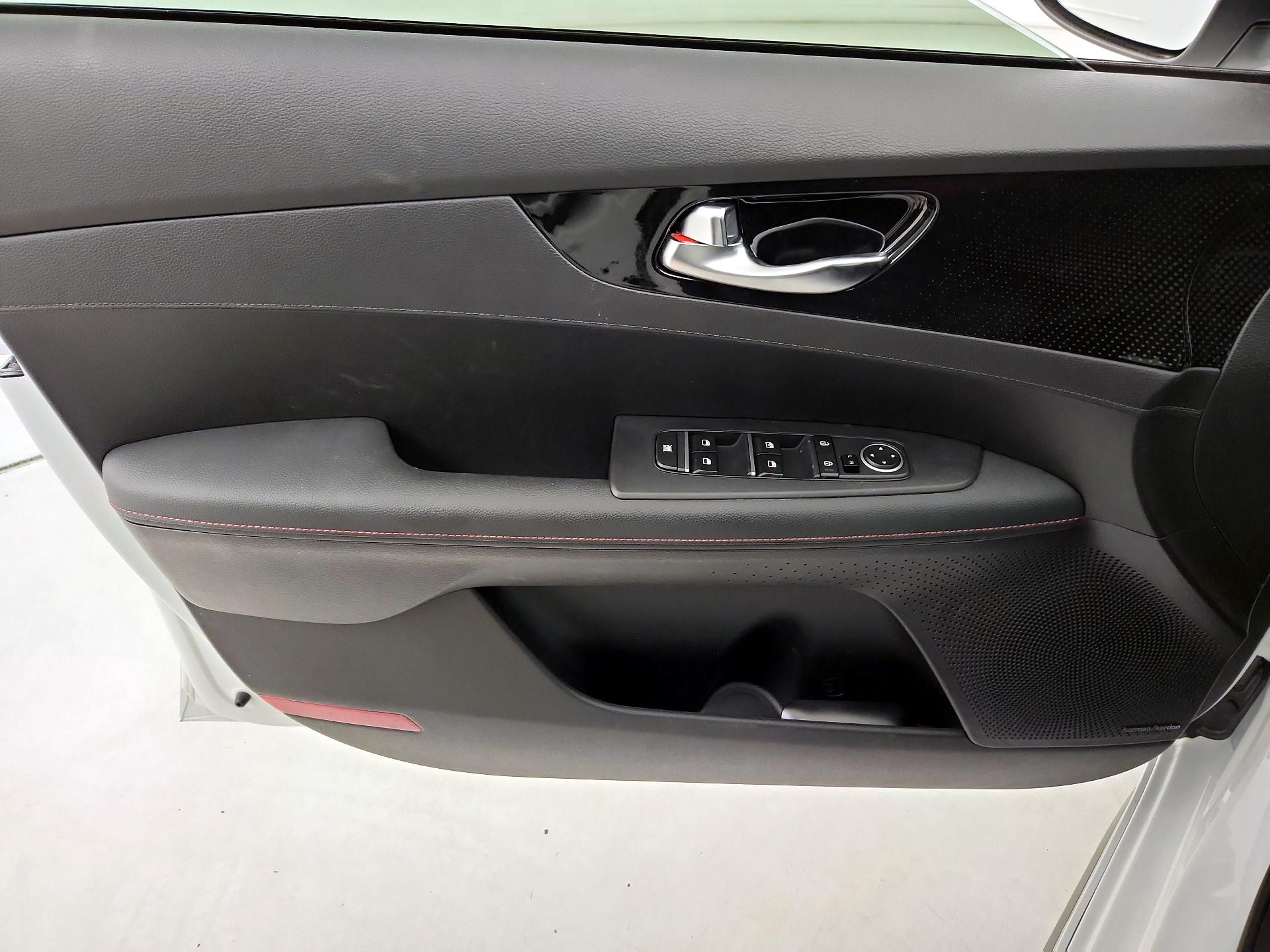 Thumbnail: 2023 Kia Forte - 12