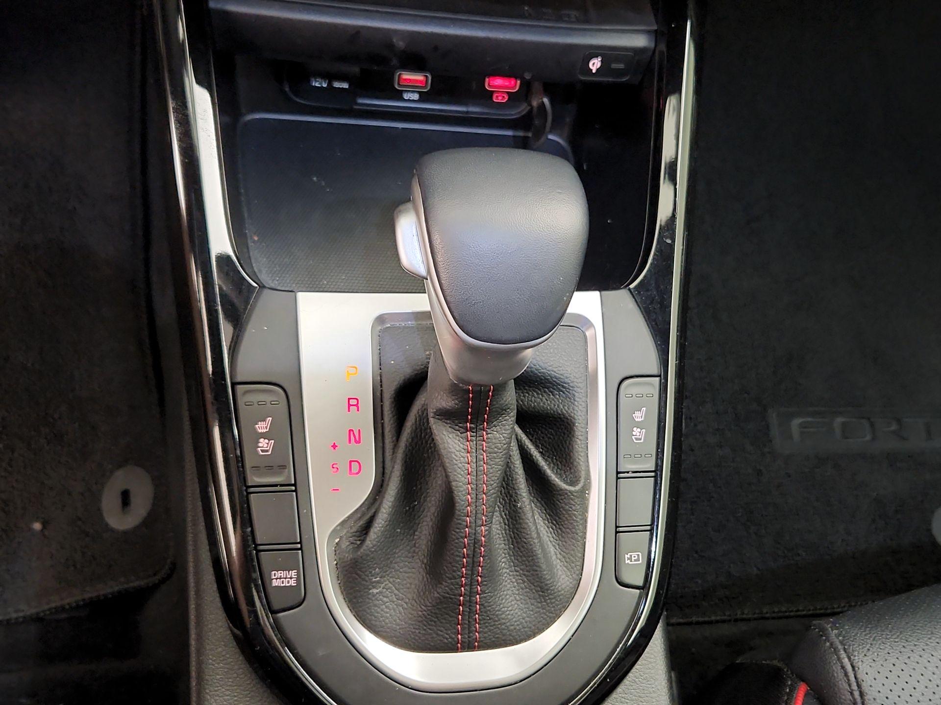 Thumbnail: 2023 Kia Forte - 18