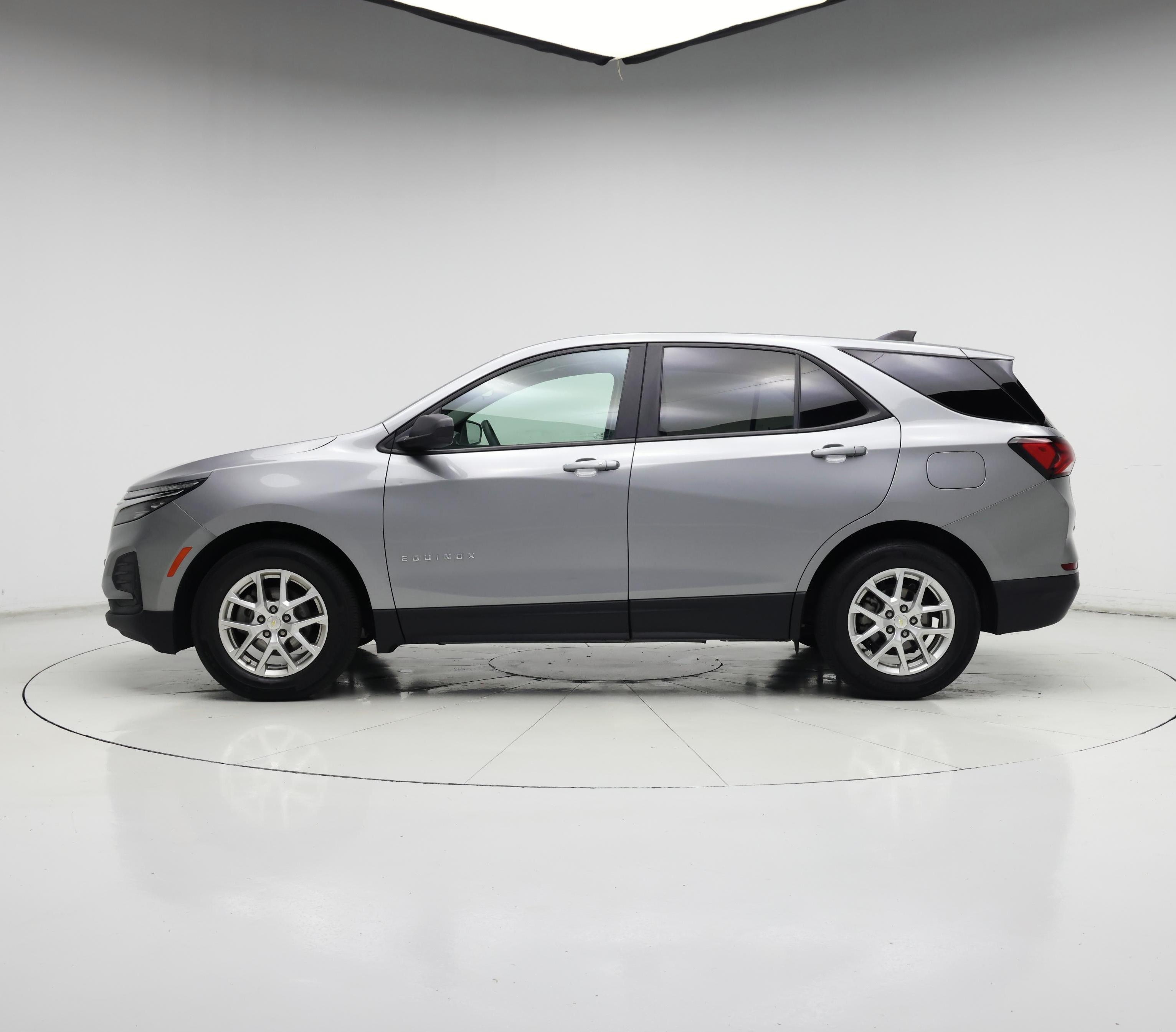 Thumbnail: 2023 Chevrolet Equinox - 3