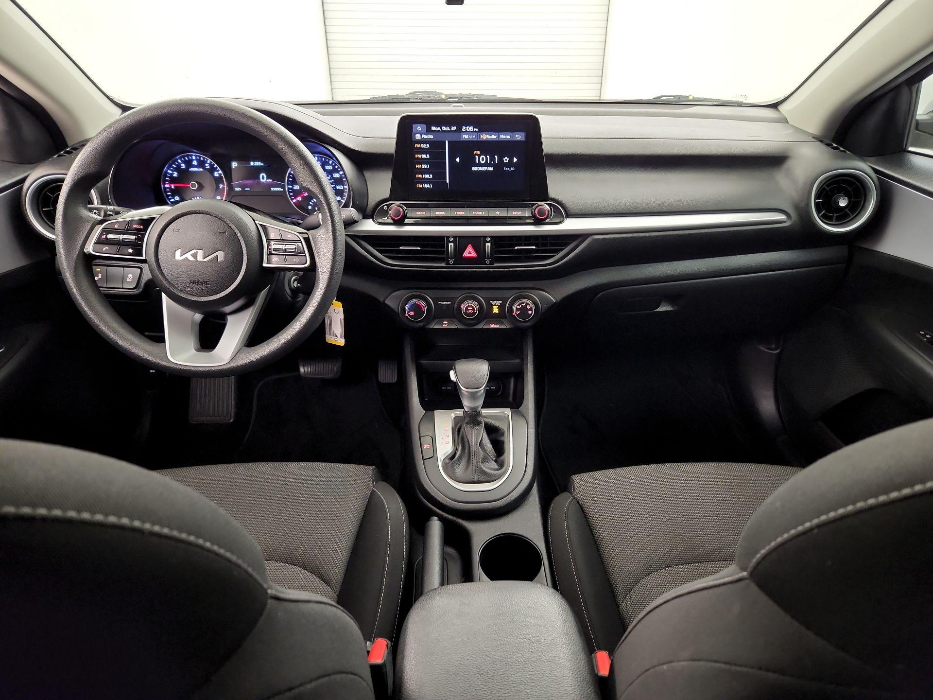 Thumbnail: 2022 Kia Forte - 9