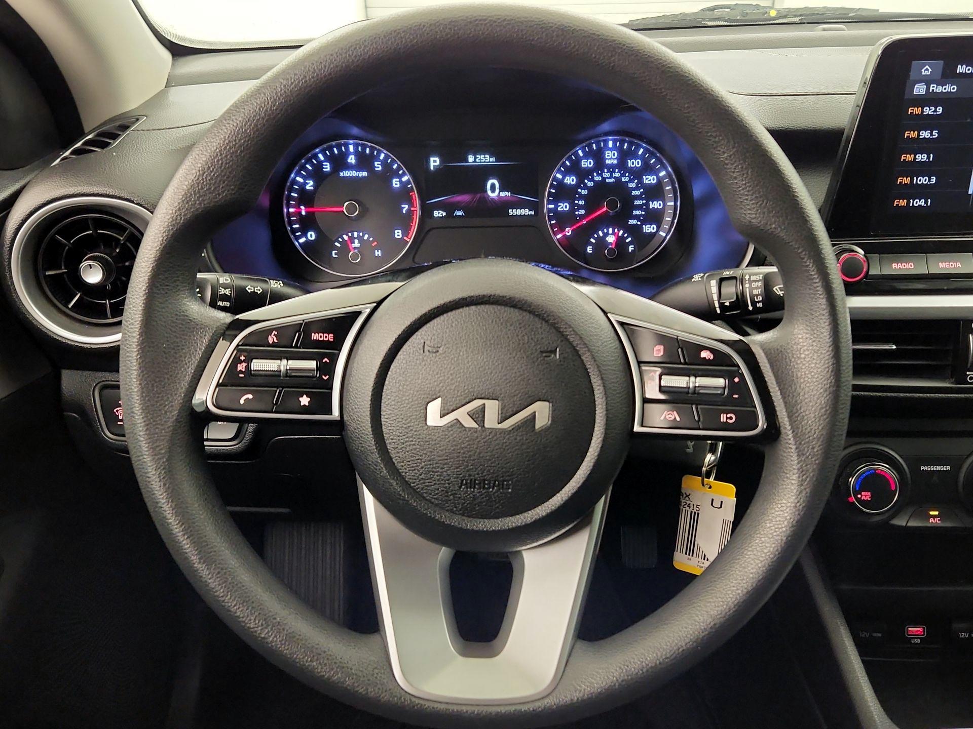 Thumbnail: 2022 Kia Forte - 10