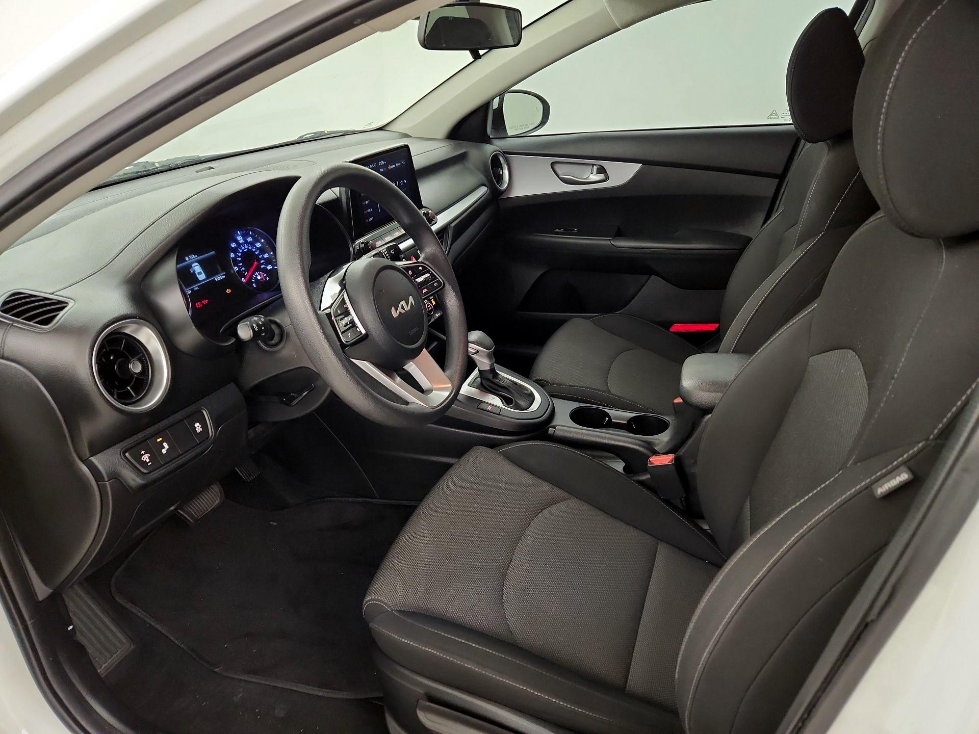 Thumbnail: 2022 Kia Forte - 11