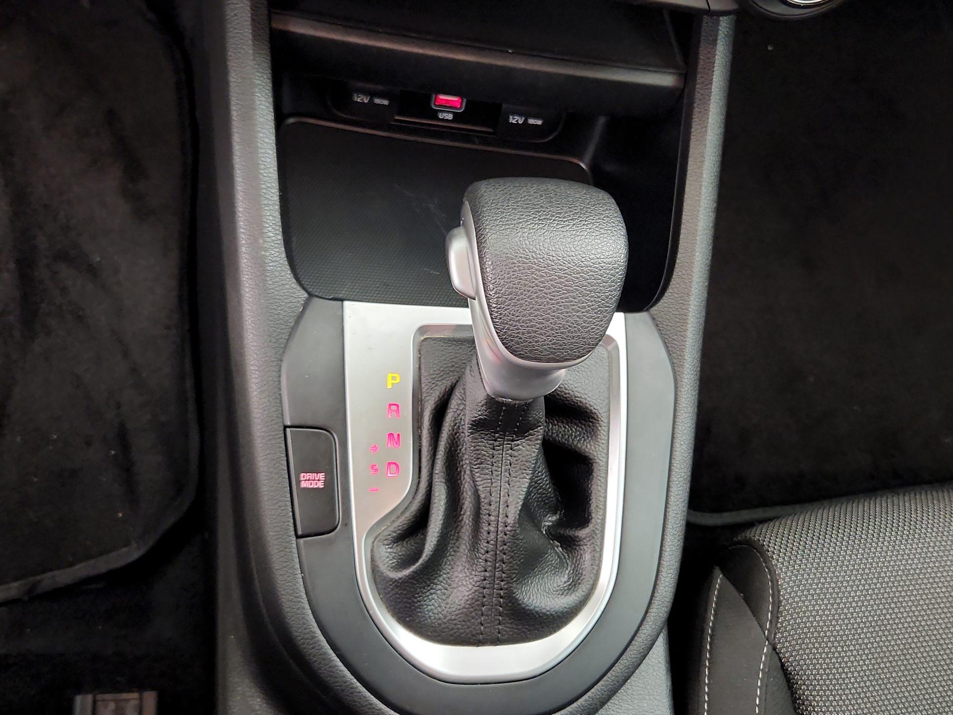 Thumbnail: 2022 Kia Forte - 17