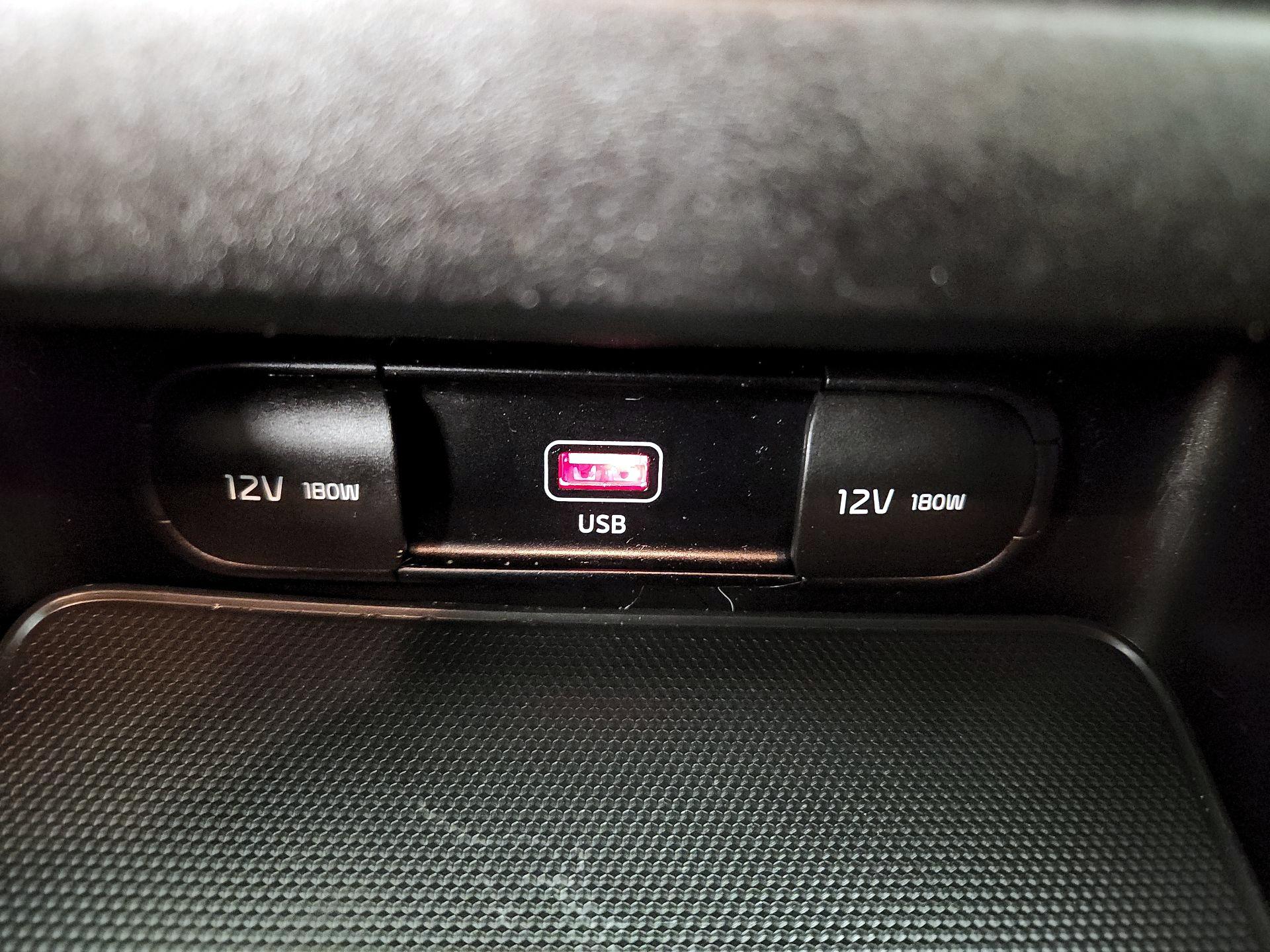 Thumbnail: 2022 Kia Forte - 18