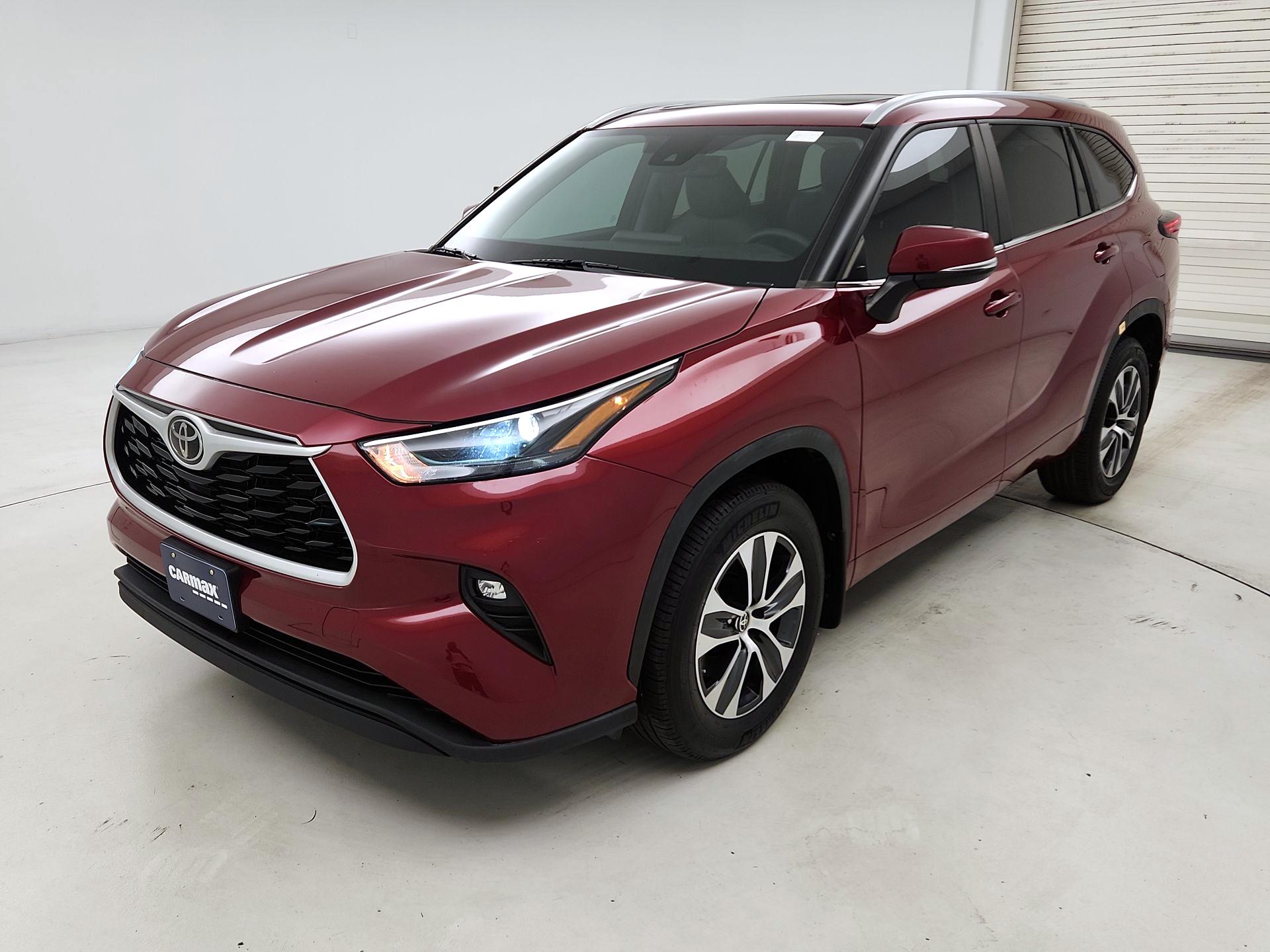 Thumbnail: 2023 Toyota Highlander - 3