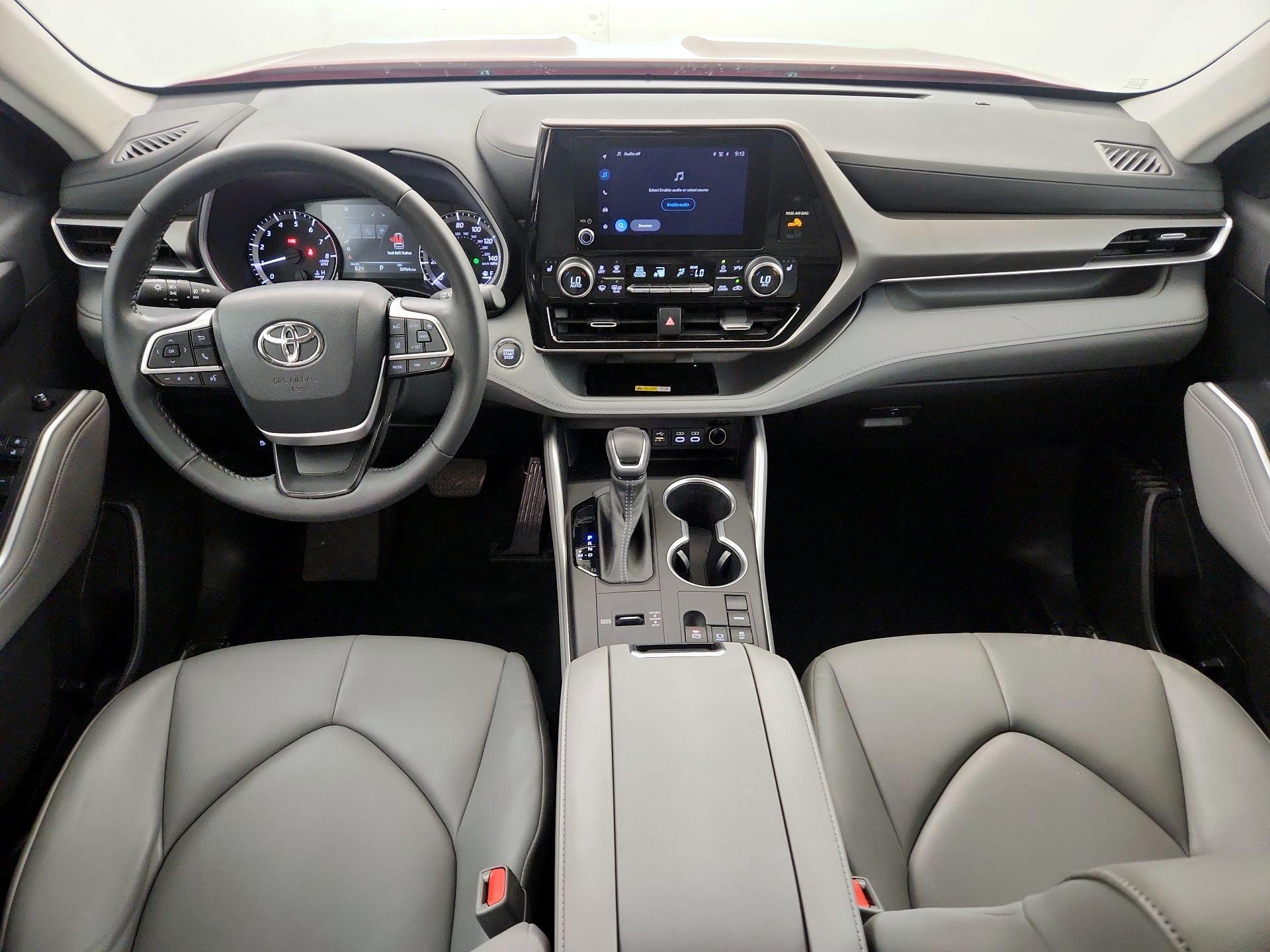 Thumbnail: 2023 Toyota Highlander - 8