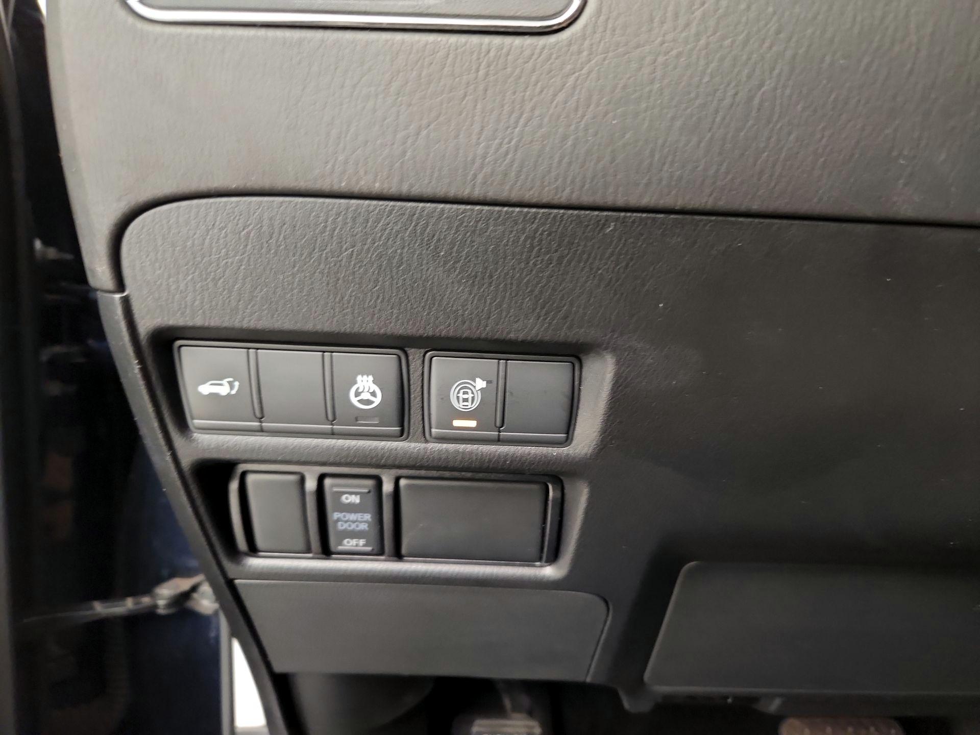 Thumbnail: 2022 INFINITI QX80 - 13