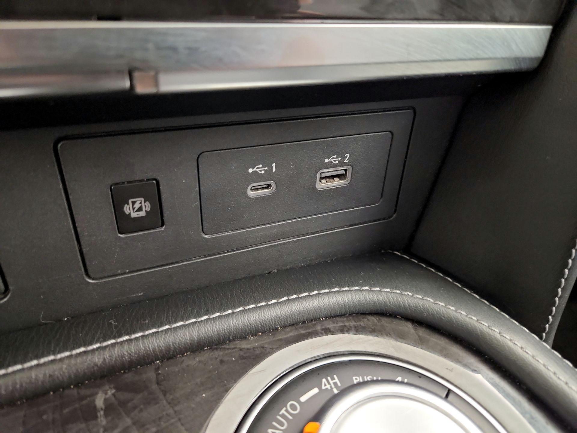 Thumbnail: 2022 INFINITI QX80 - 18