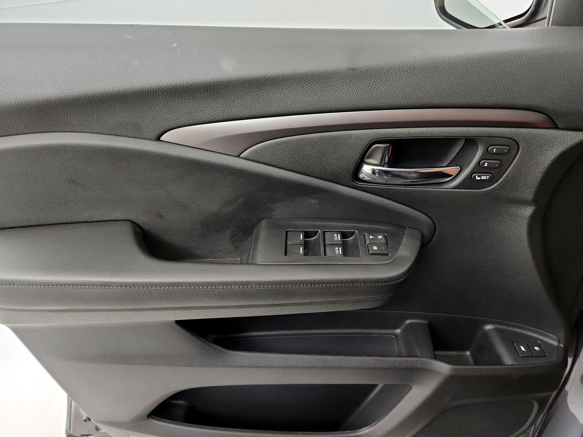 Thumbnail: 2021 Honda Pilot - 12