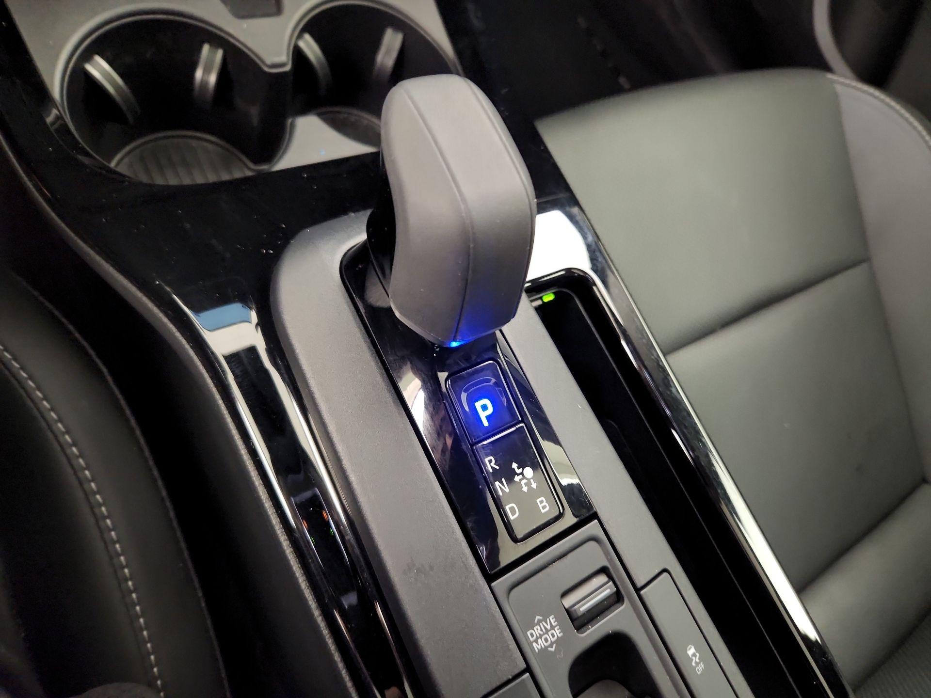 Thumbnail: 2024 Toyota Prius - 18