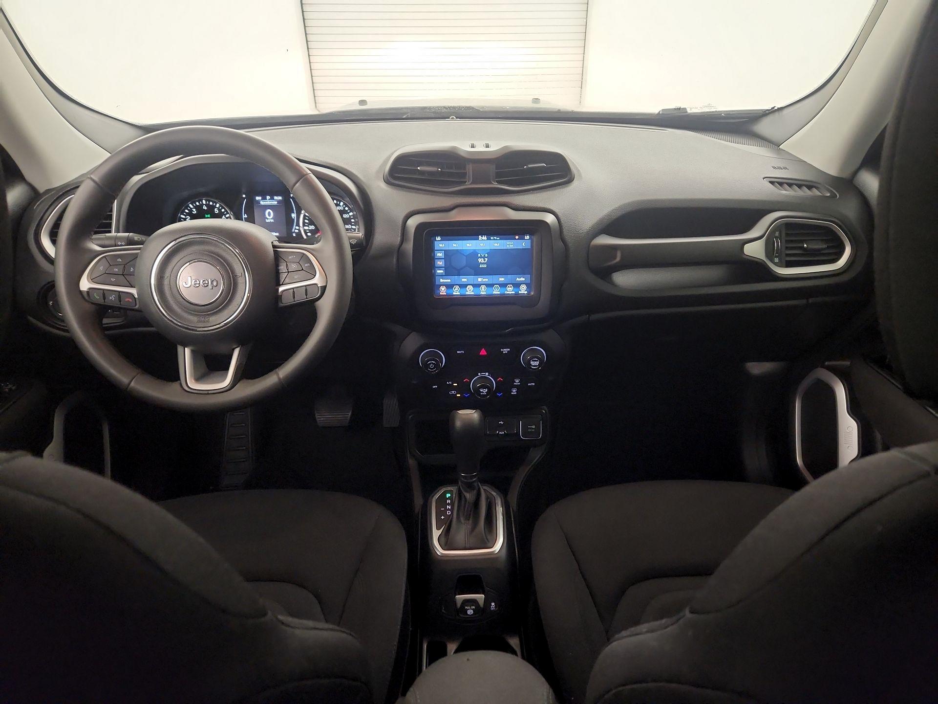 Thumbnail: 2020 Jeep Renegade - 9