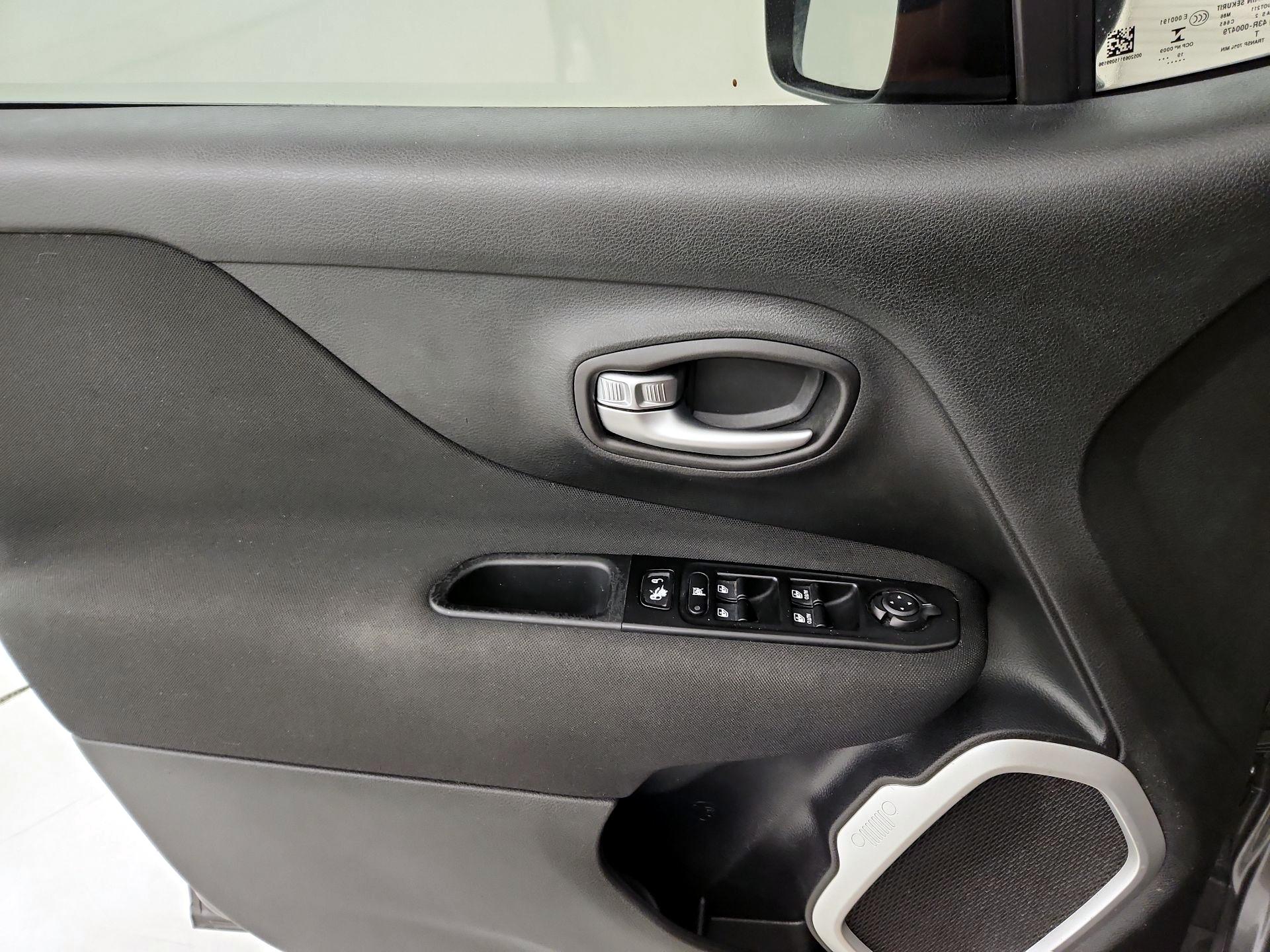 Thumbnail: 2020 Jeep Renegade - 12