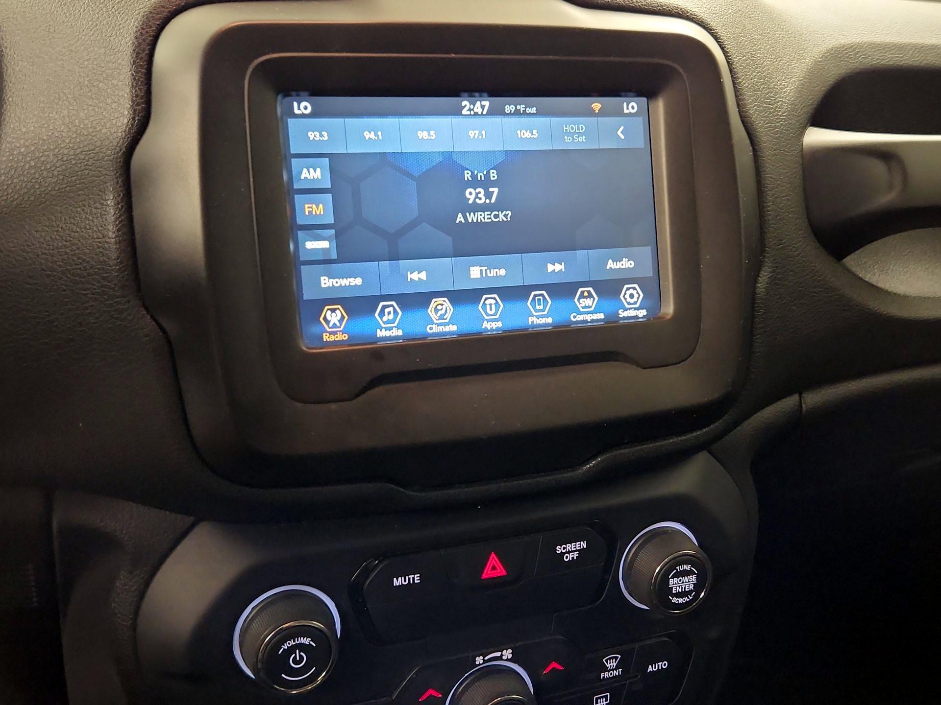 Thumbnail: 2020 Jeep Renegade - 15