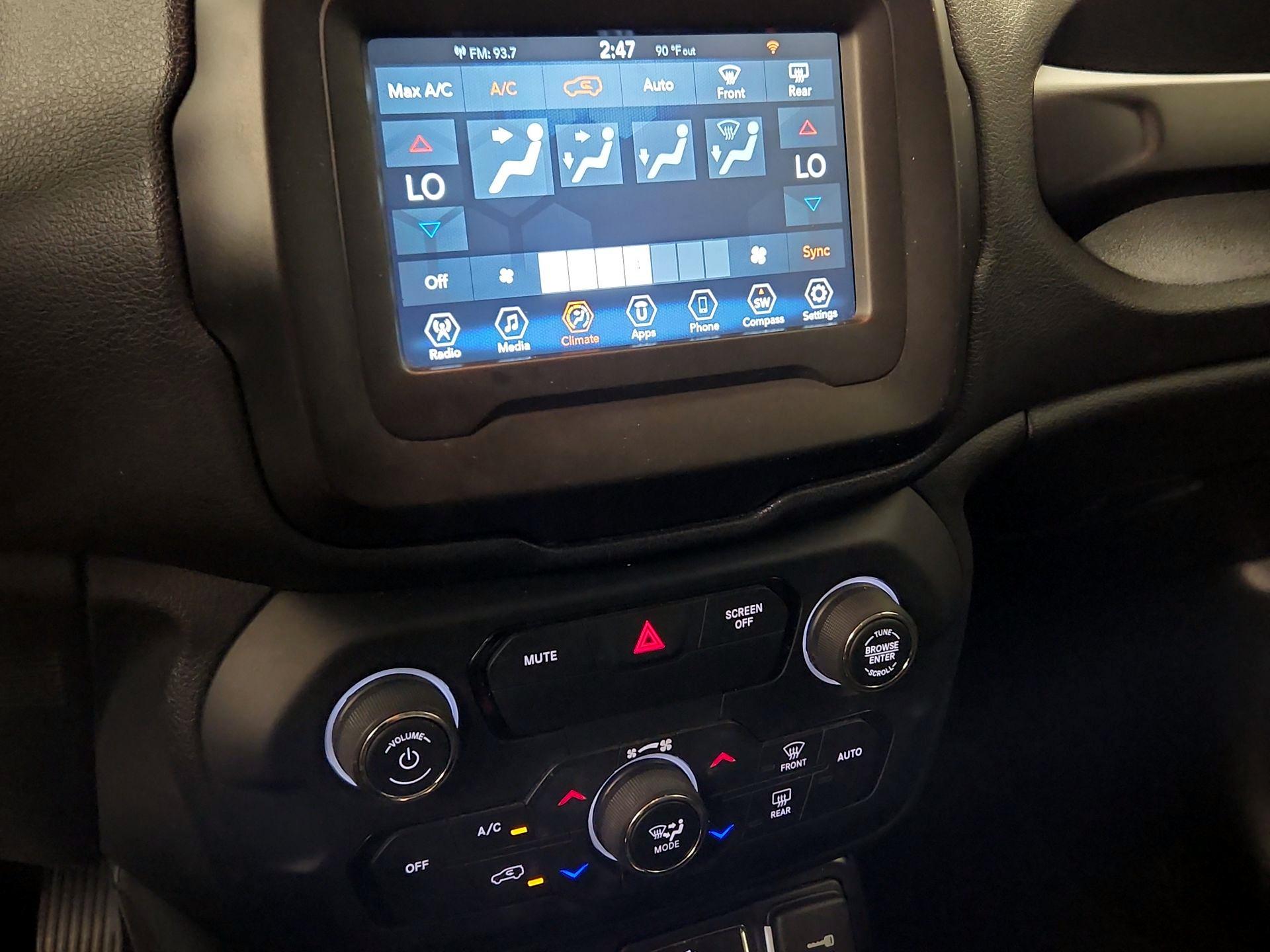 Thumbnail: 2020 Jeep Renegade - 16