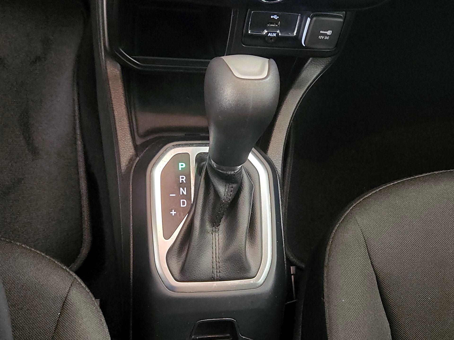 Thumbnail: 2020 Jeep Renegade - 17