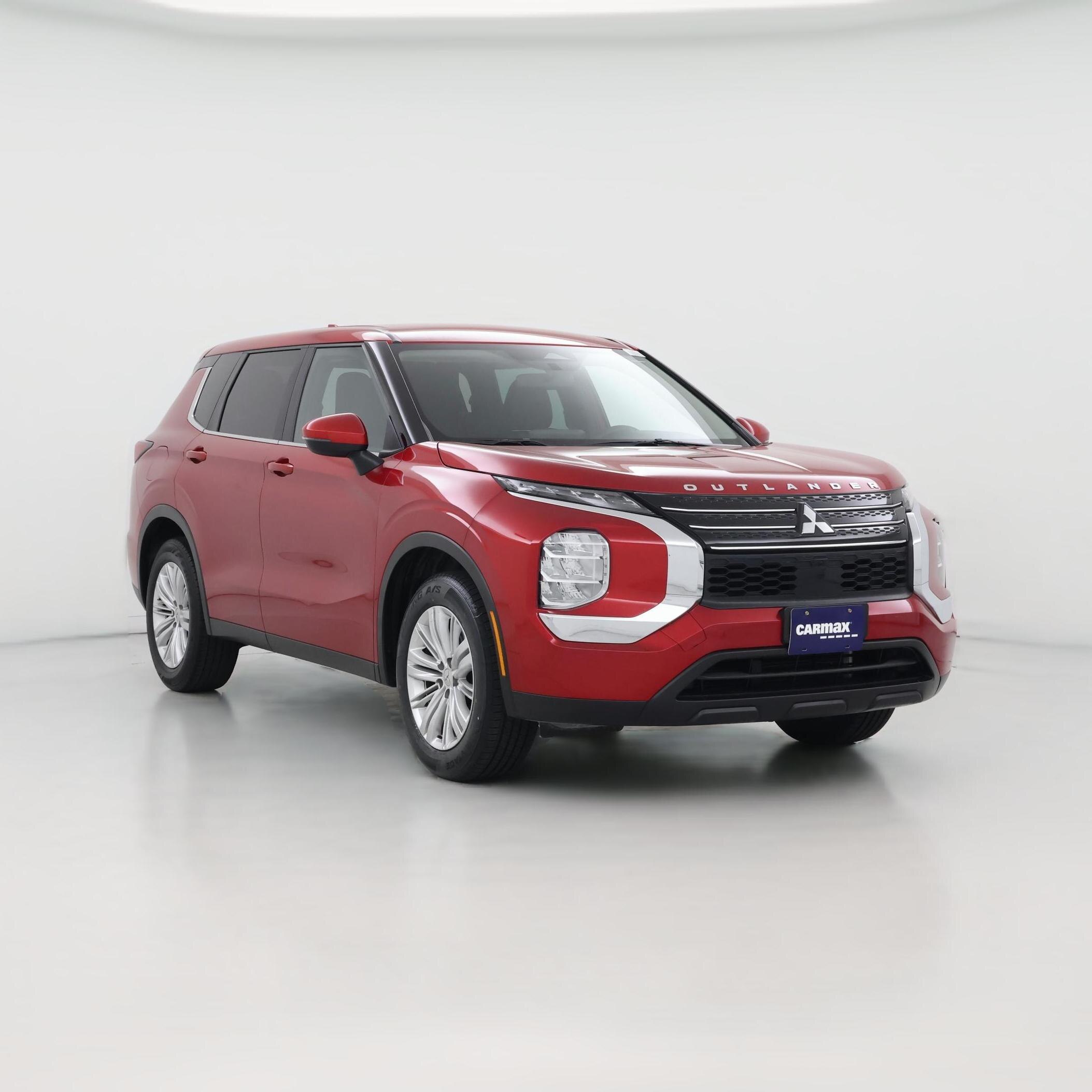 Thumbnail: 2023 Mitsubishi Outlander - 1