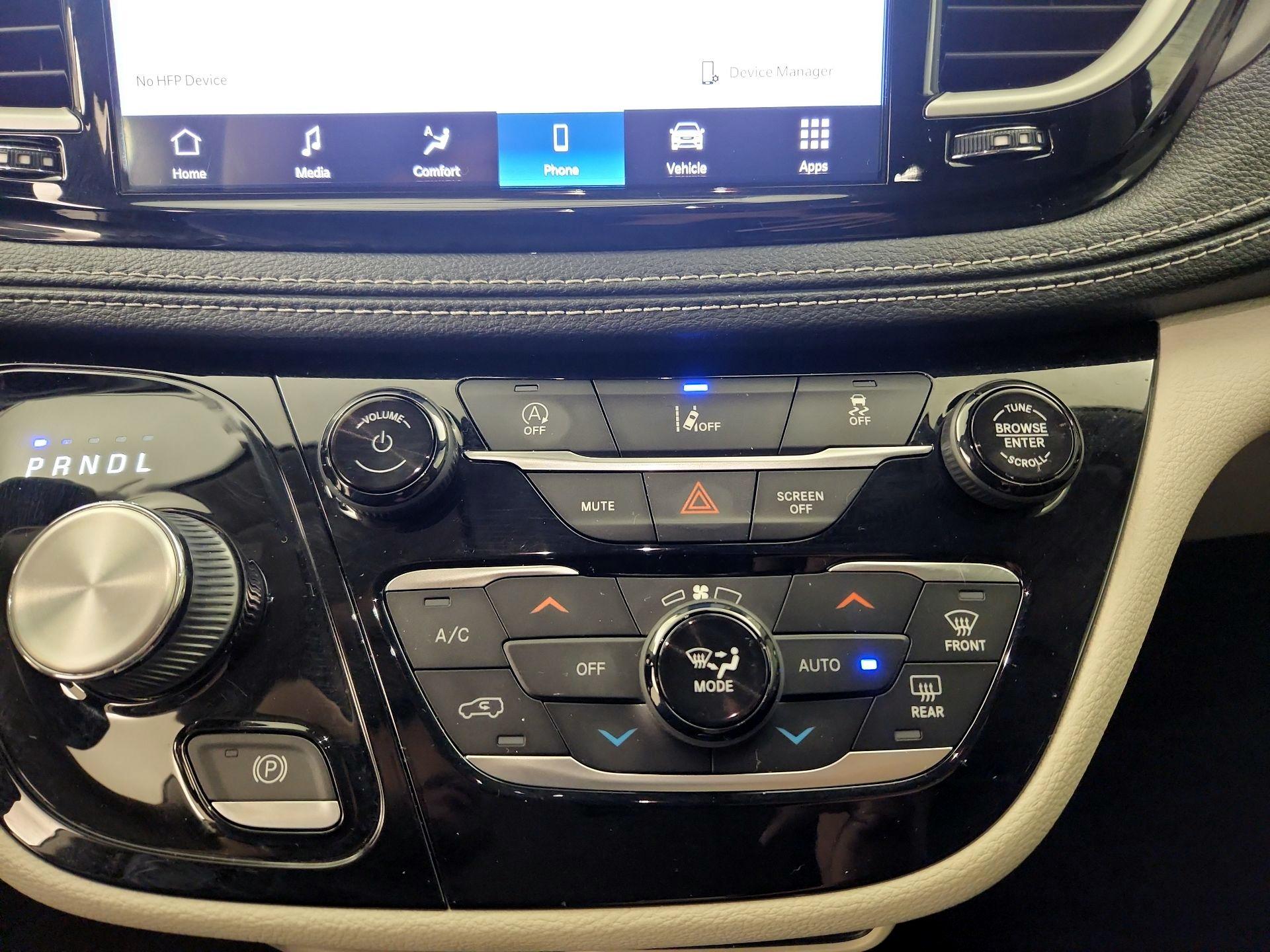 Thumbnail: 2022 Chrysler Pacifica - 16