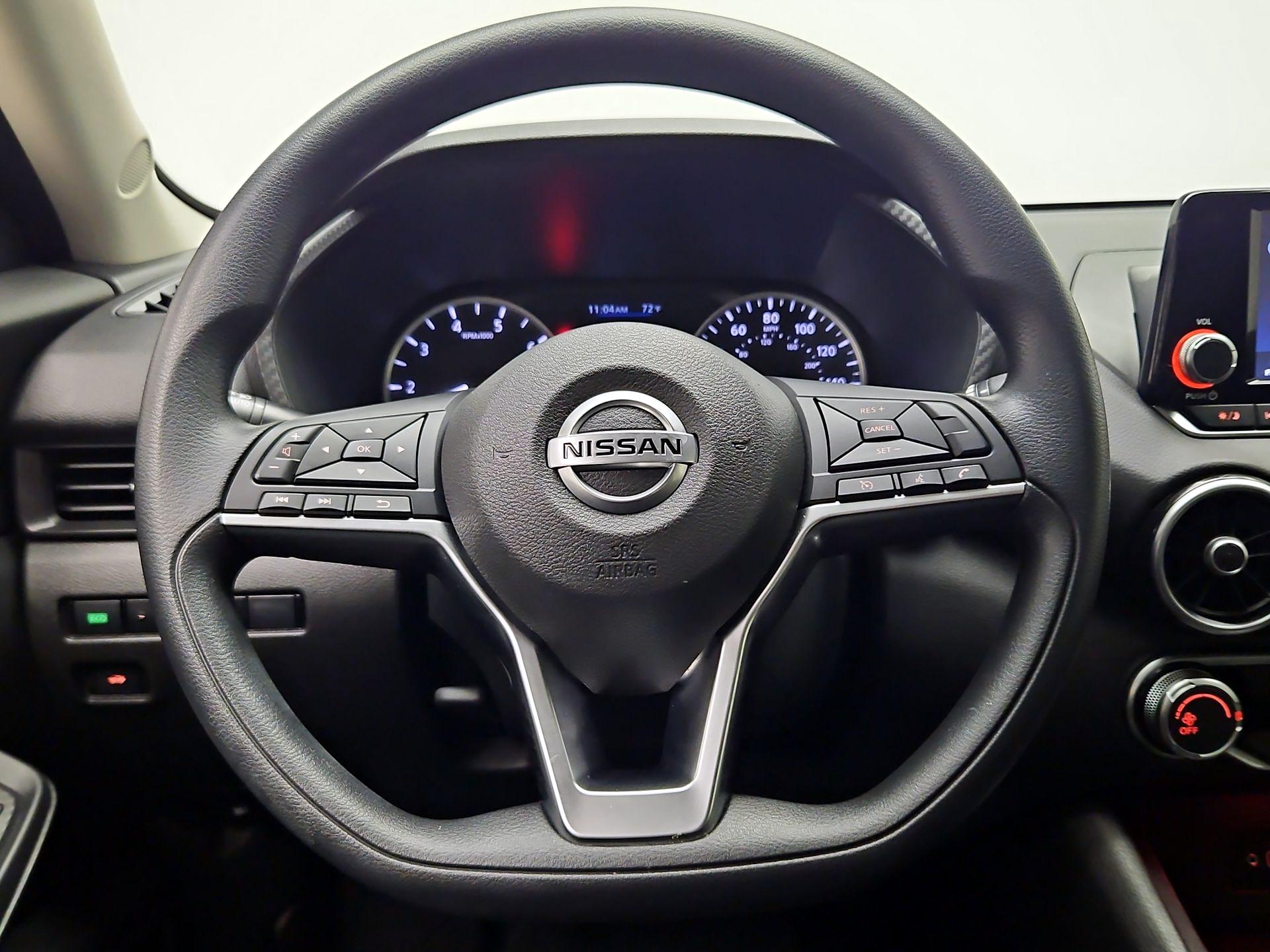 Thumbnail: 2023 Nissan Sentra - 10