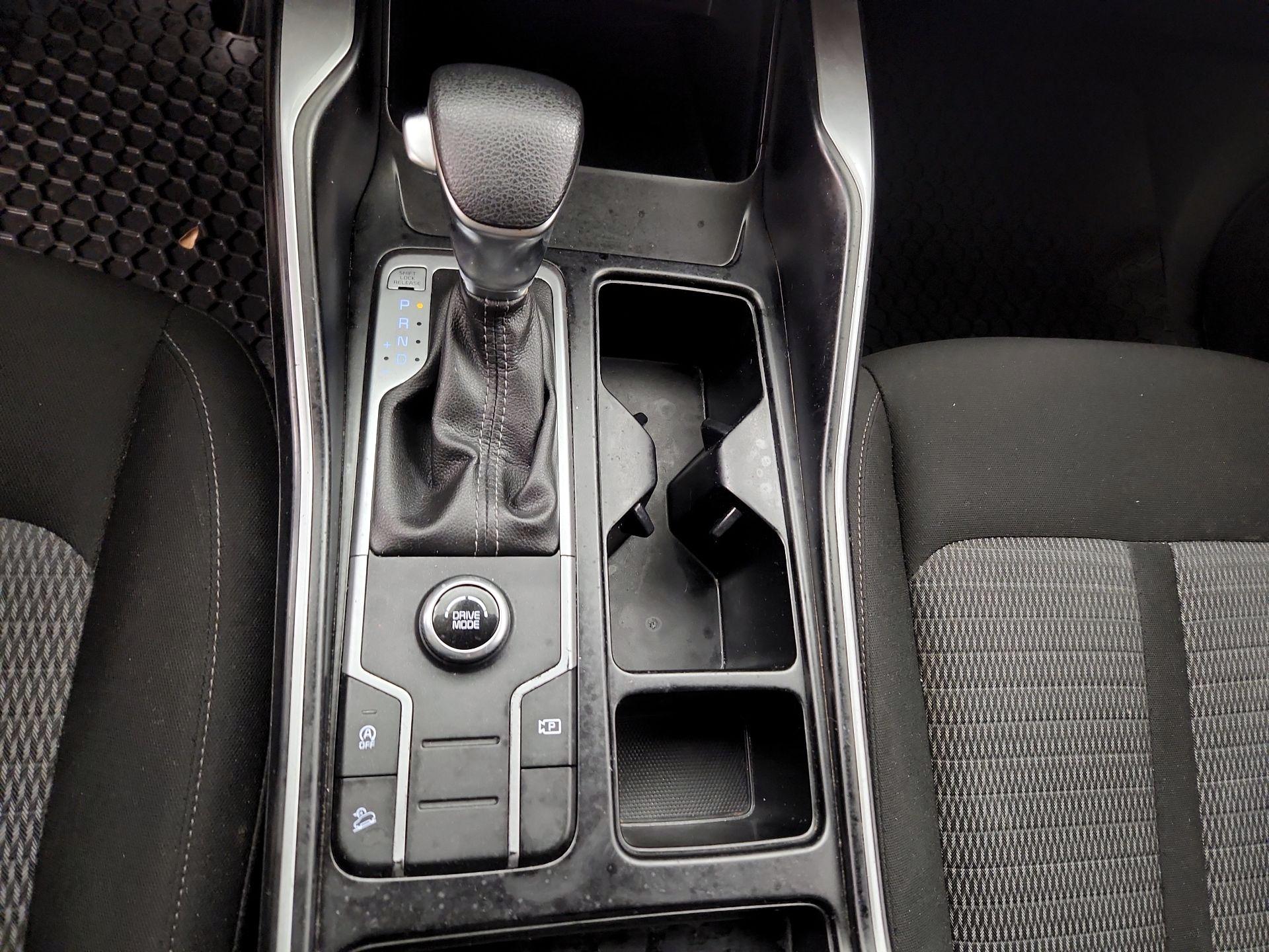 Thumbnail: 2022 Kia Sorento - 17