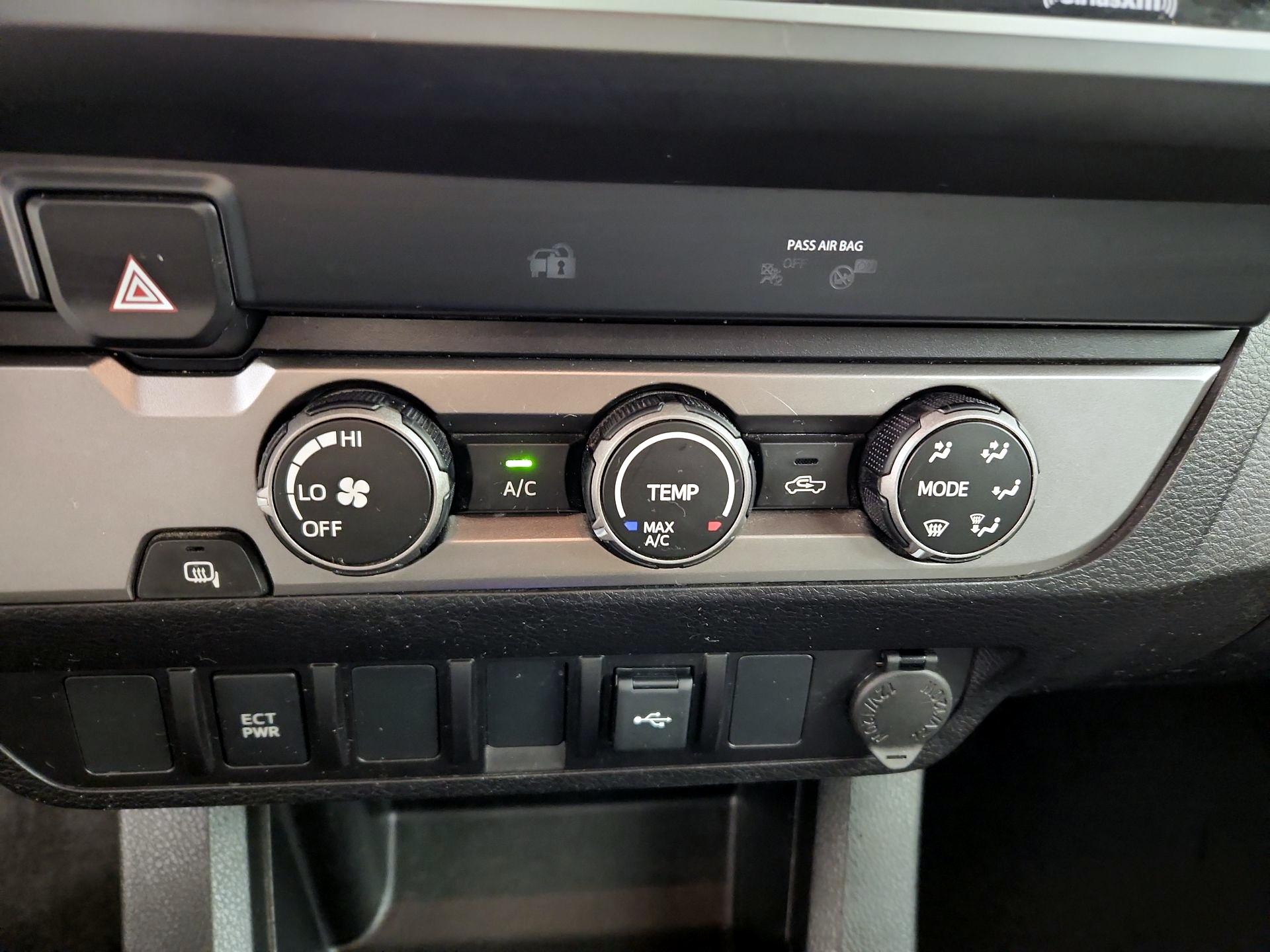 Thumbnail: 2022 Toyota Tacoma - 16