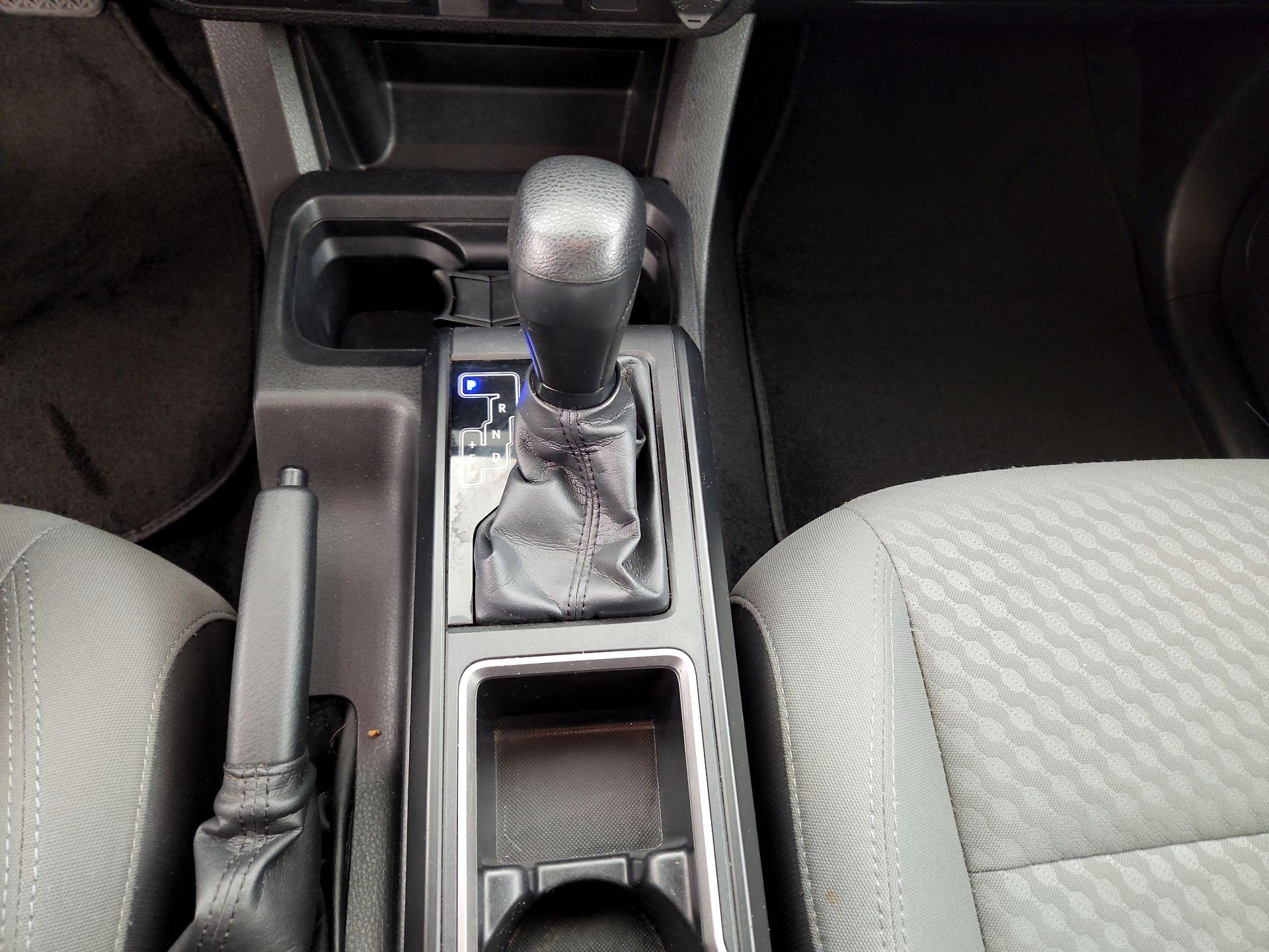 Thumbnail: 2022 Toyota Tacoma - 17