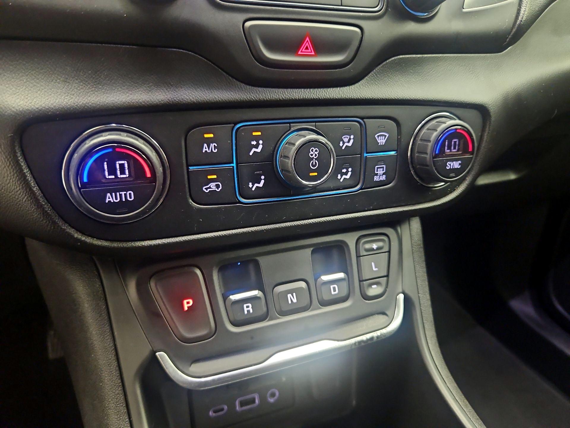 Thumbnail: 2021 GMC Terrain - 17