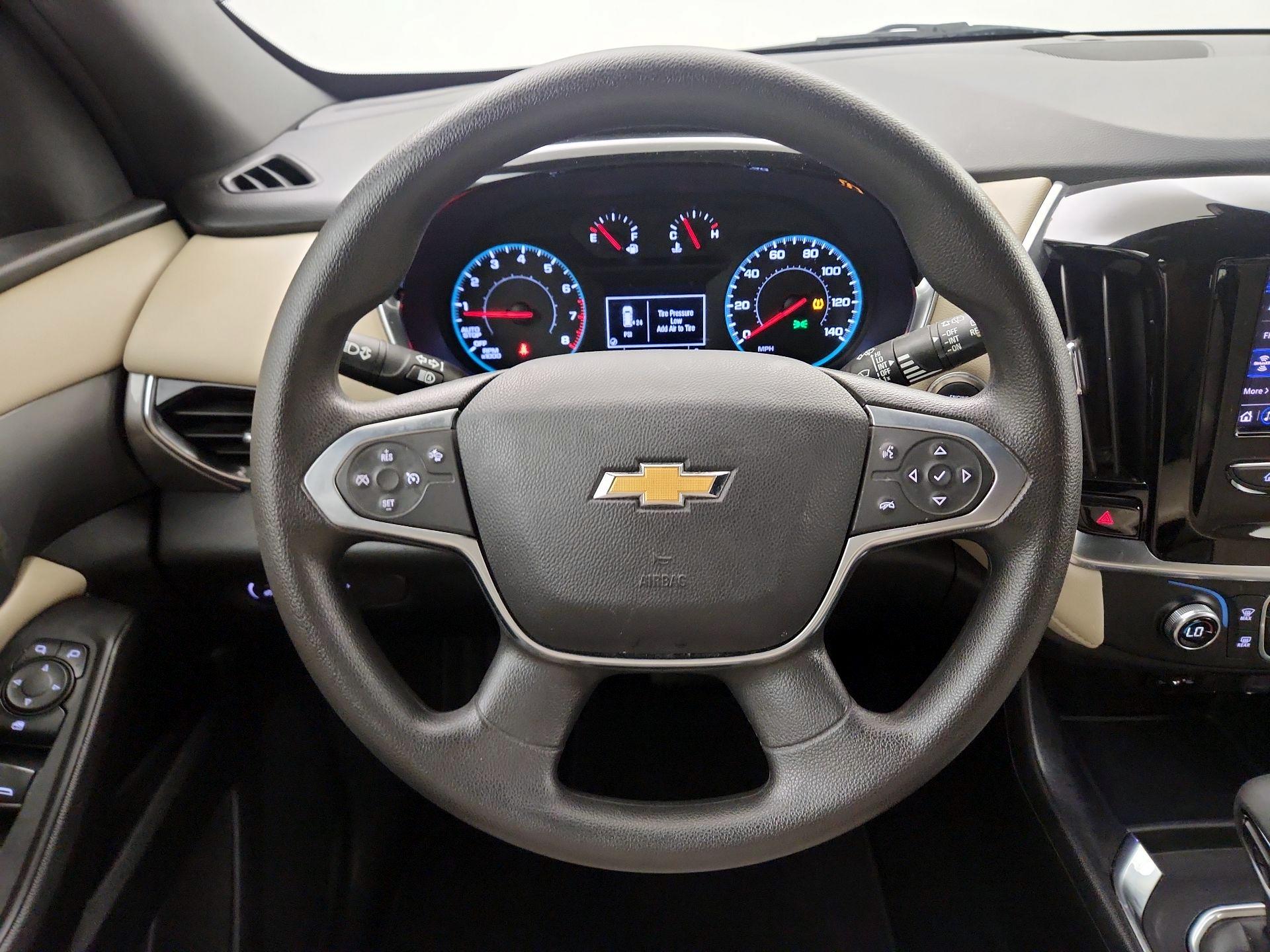 Thumbnail: 2023 Chevrolet Traverse - 10