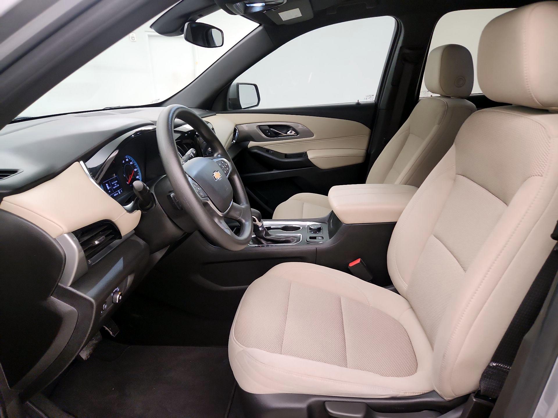 Thumbnail: 2023 Chevrolet Traverse - 11