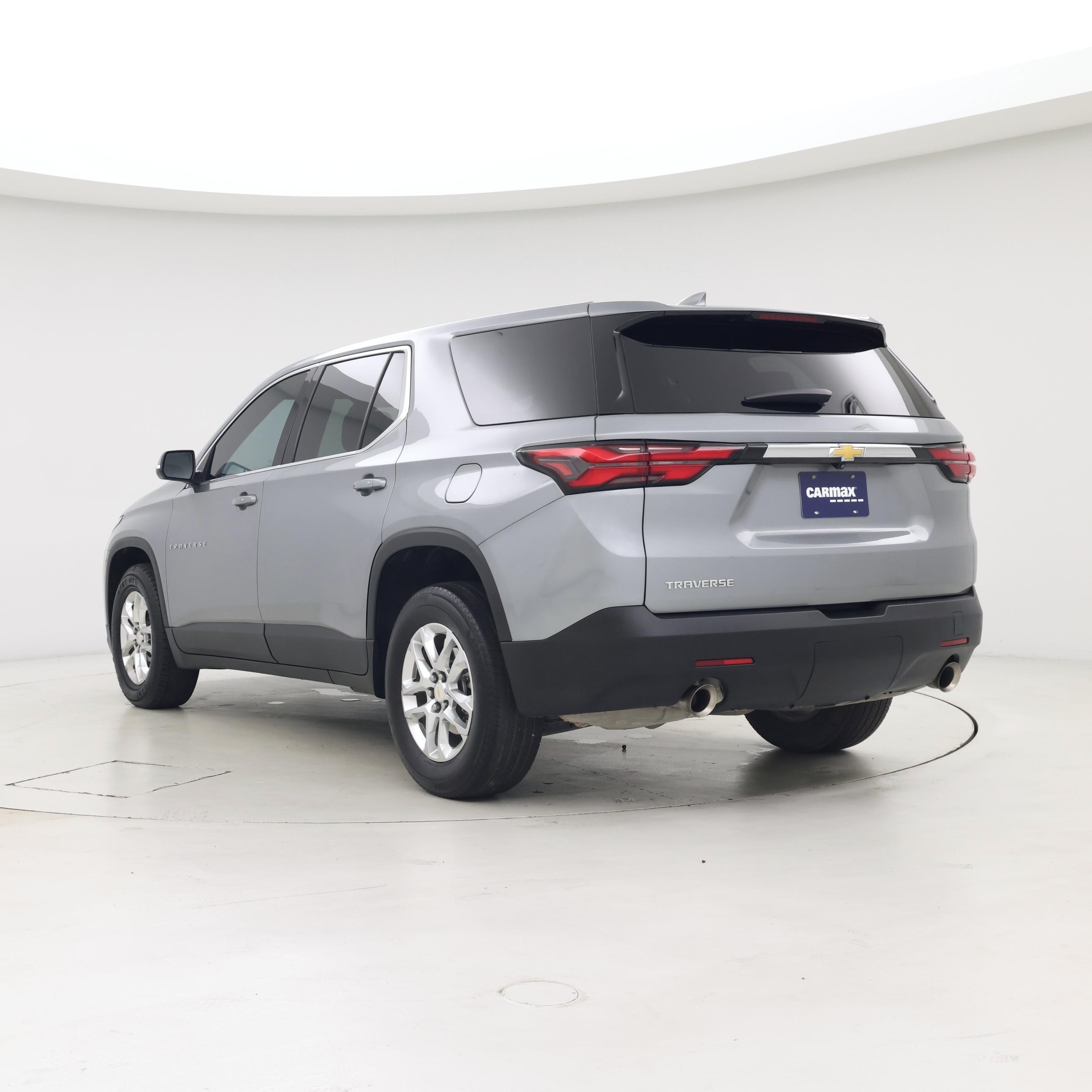 Thumbnail: 2023 Chevrolet Traverse - 2
