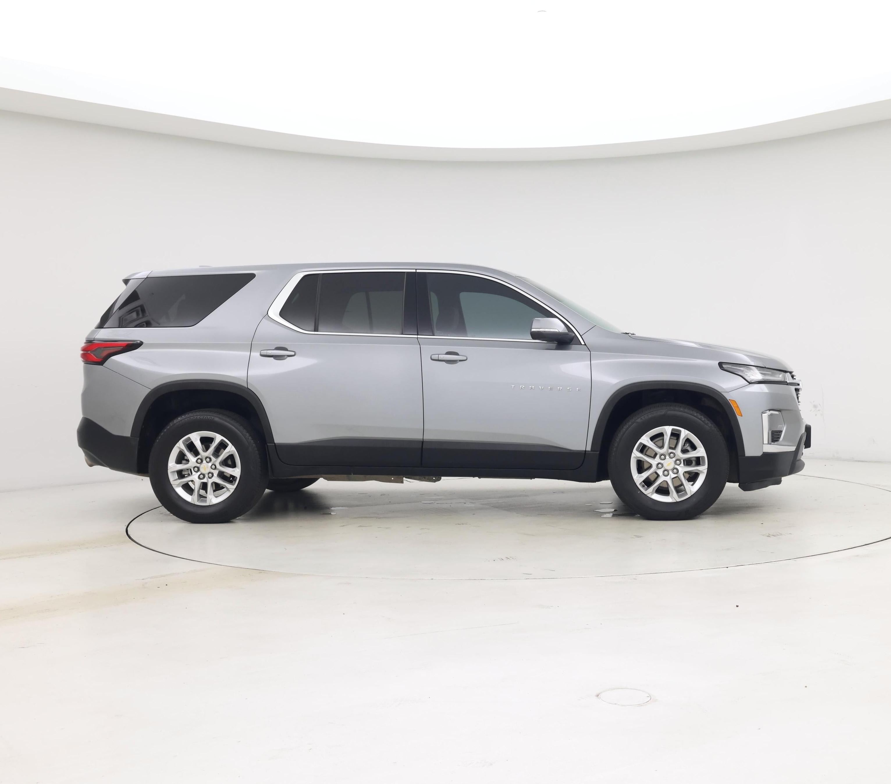 Thumbnail: 2023 Chevrolet Traverse - 7