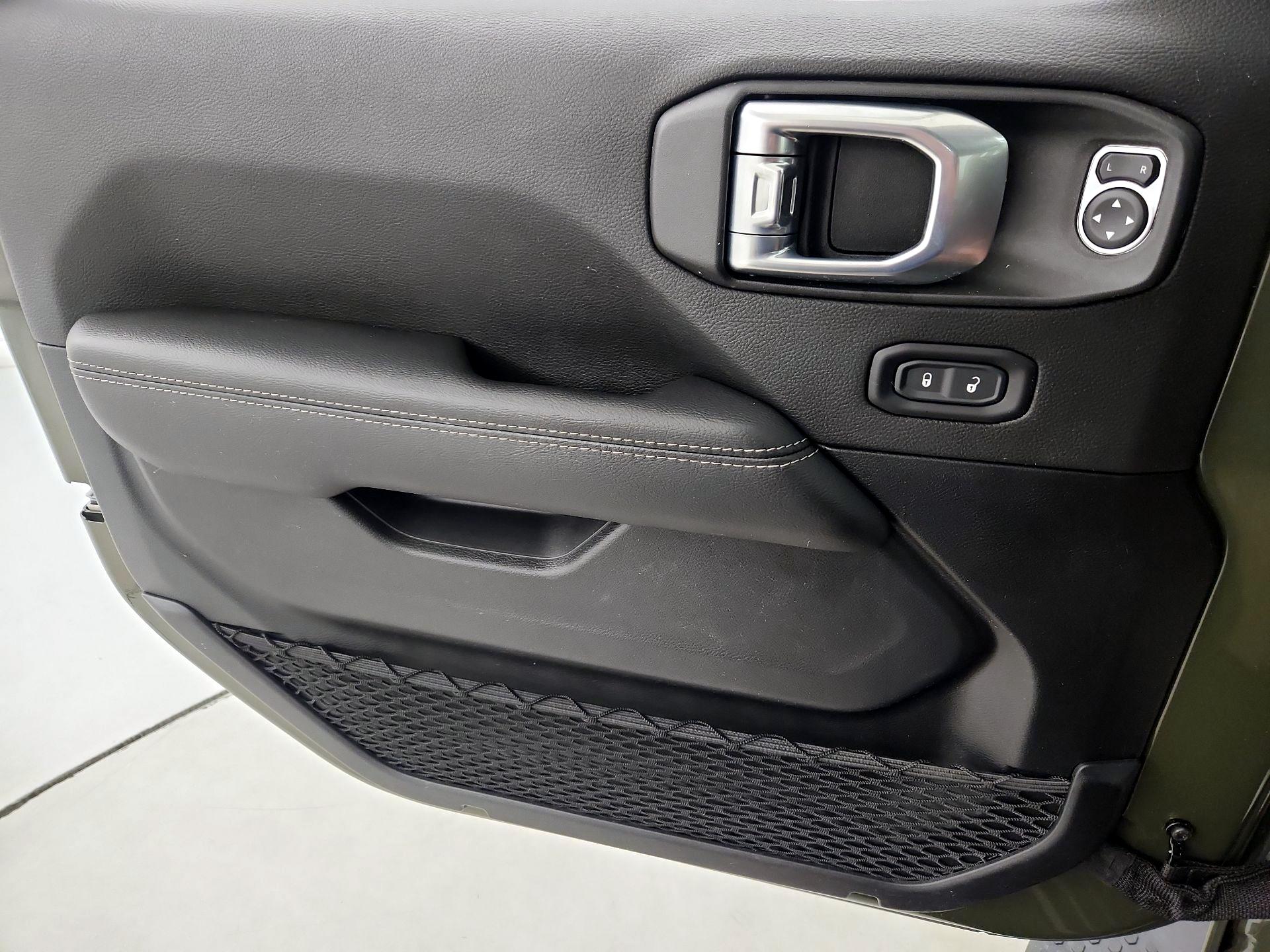 Thumbnail: 2021 Jeep Wrangler - 12