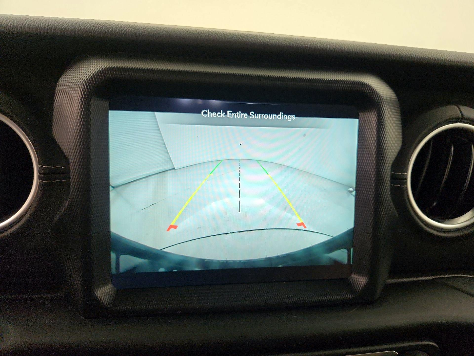 Thumbnail: 2021 Jeep Wrangler - 15